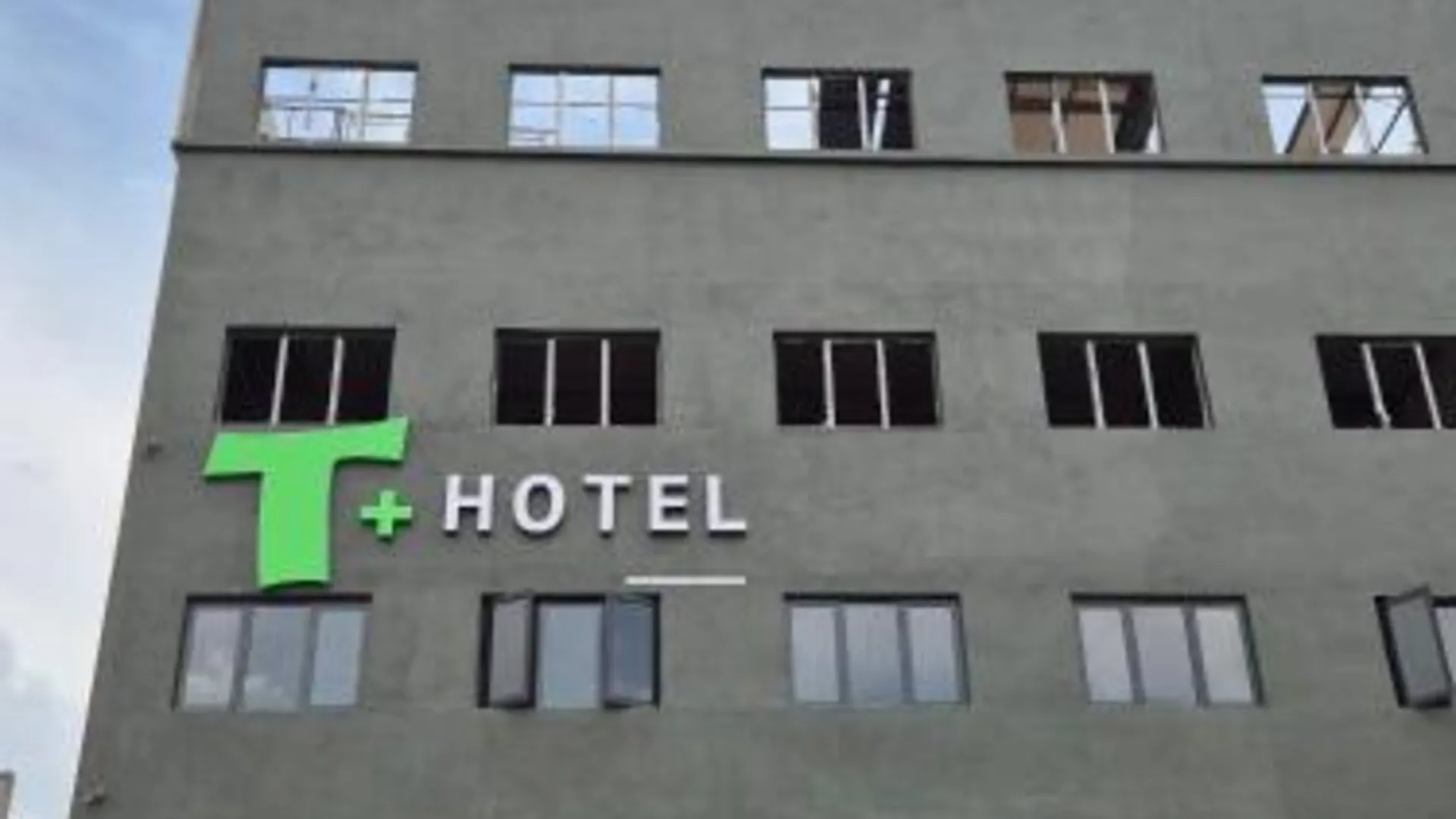 숭가이 페타니 T+ Hotel SP Pekan Lama 2성급 호텔 스위트룸