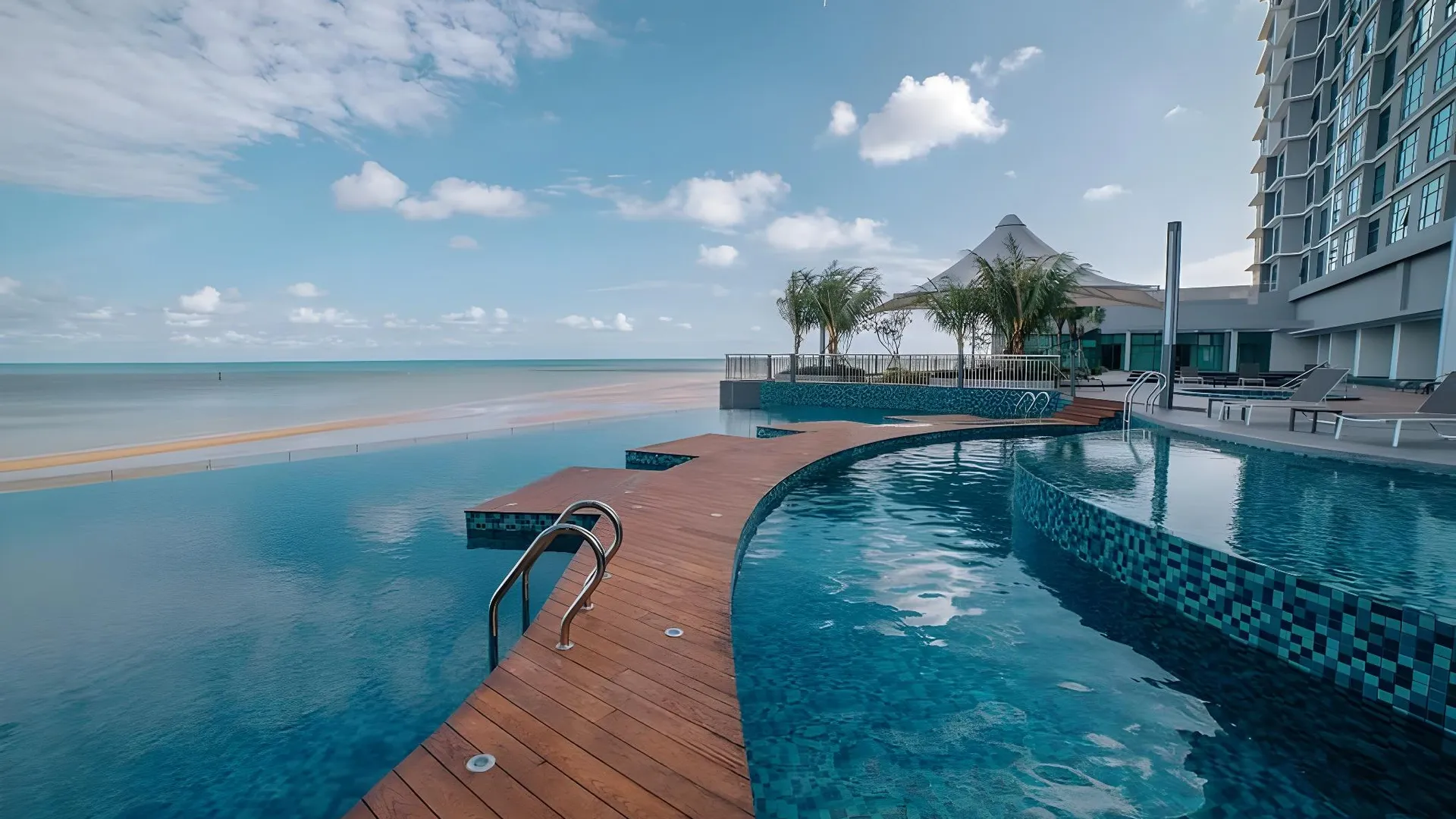 쿠안탄 테루크 쳄페타크의 아파트먼트 (800m², 침실 2개, 프라이빗 욕실 2개) 5성급 싱글룸 로비