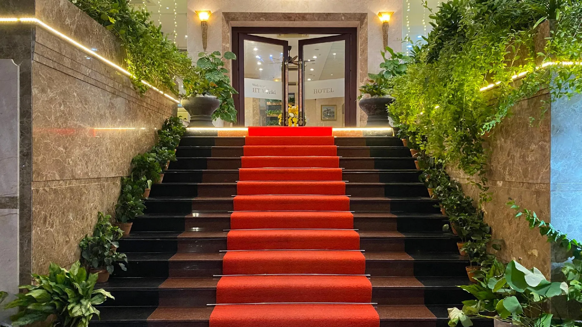 다낭 씨프런트 아파트먼트 앤 스파 다낭 4성급 호텔 수영장