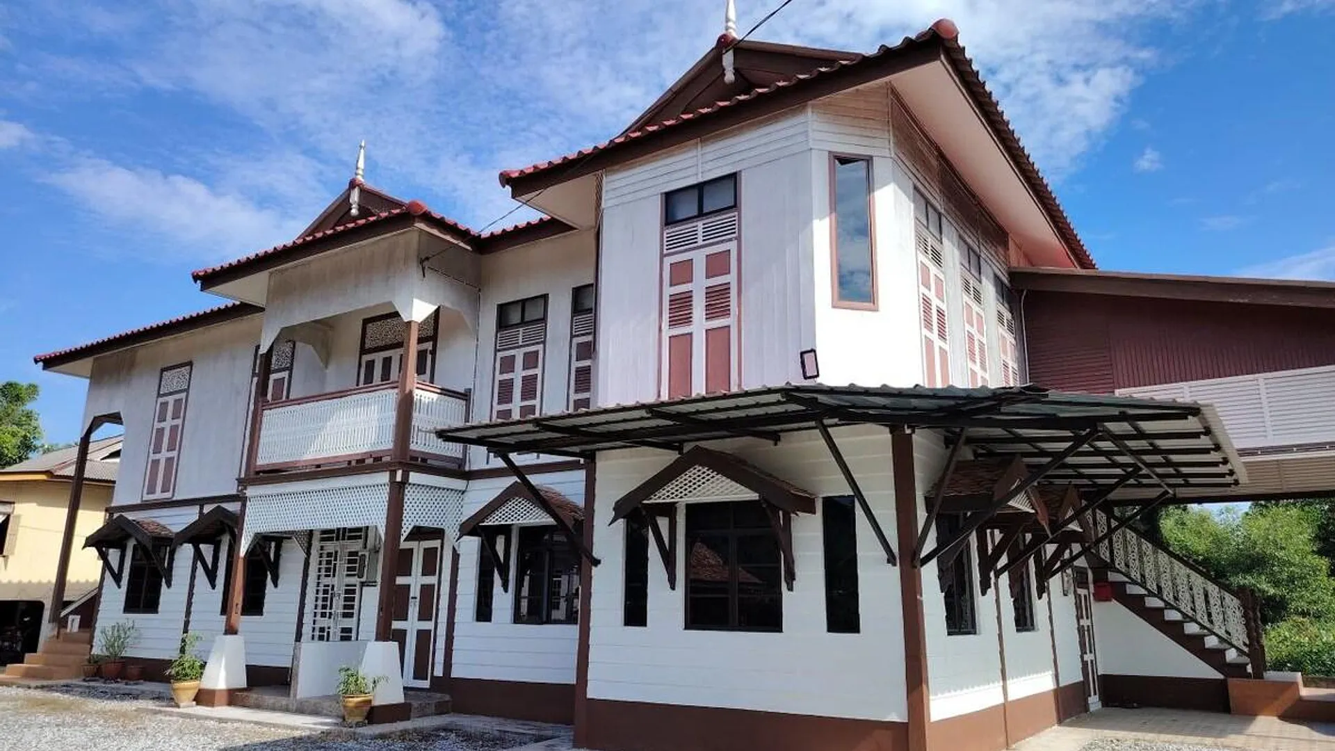 쿠알라테렝가누 쿠알라 이바이의 프라이빗 하우스 (m², 침실 3개, 프라이빗 욕실 2개) 1성급 싱글룸 로비