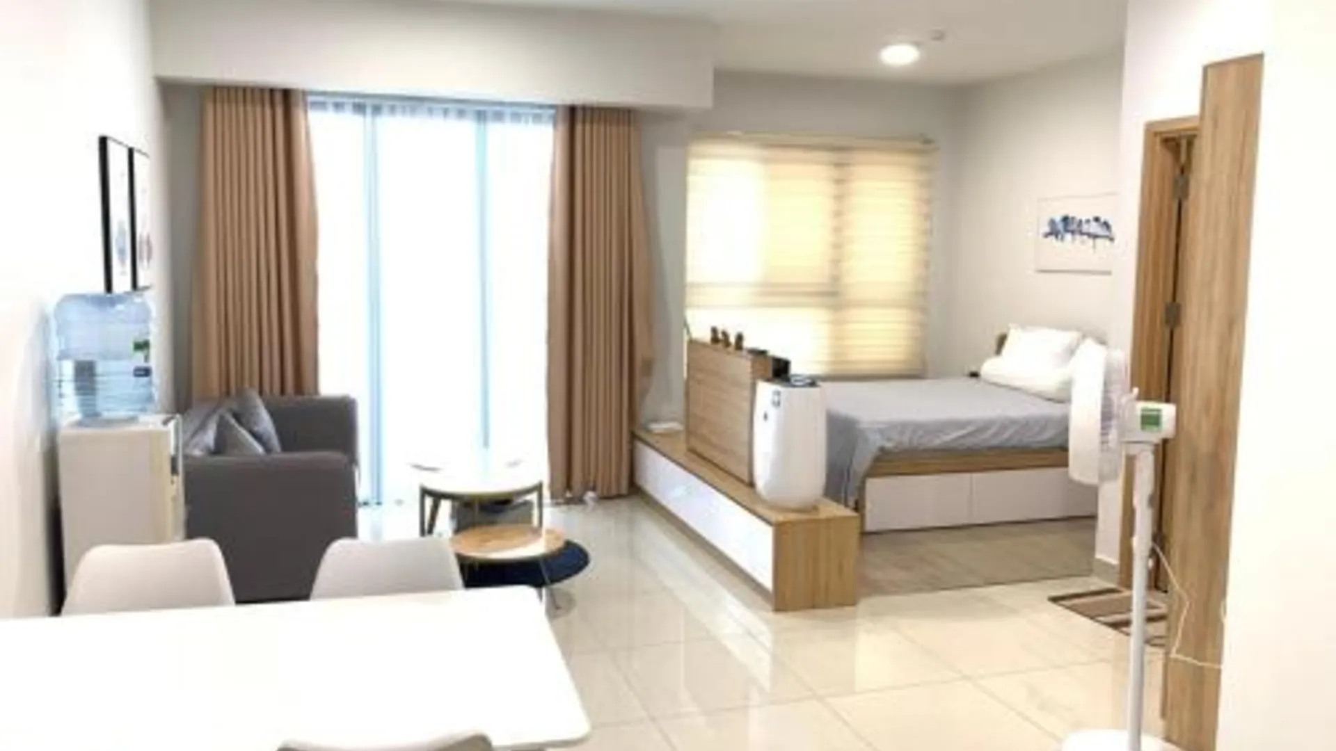 호치민 Căn hộ EMERALD 1PN cạnh Siêu Thị Aeon Tân Phú 2성급 싱글룸 스위트룸