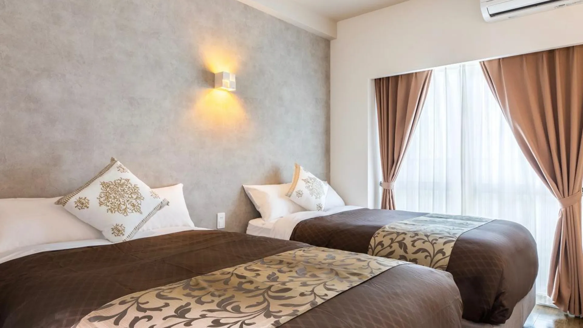 오키나와 본섬 미스터 긴조 인 카데나 3성급 호텔 스위트룸