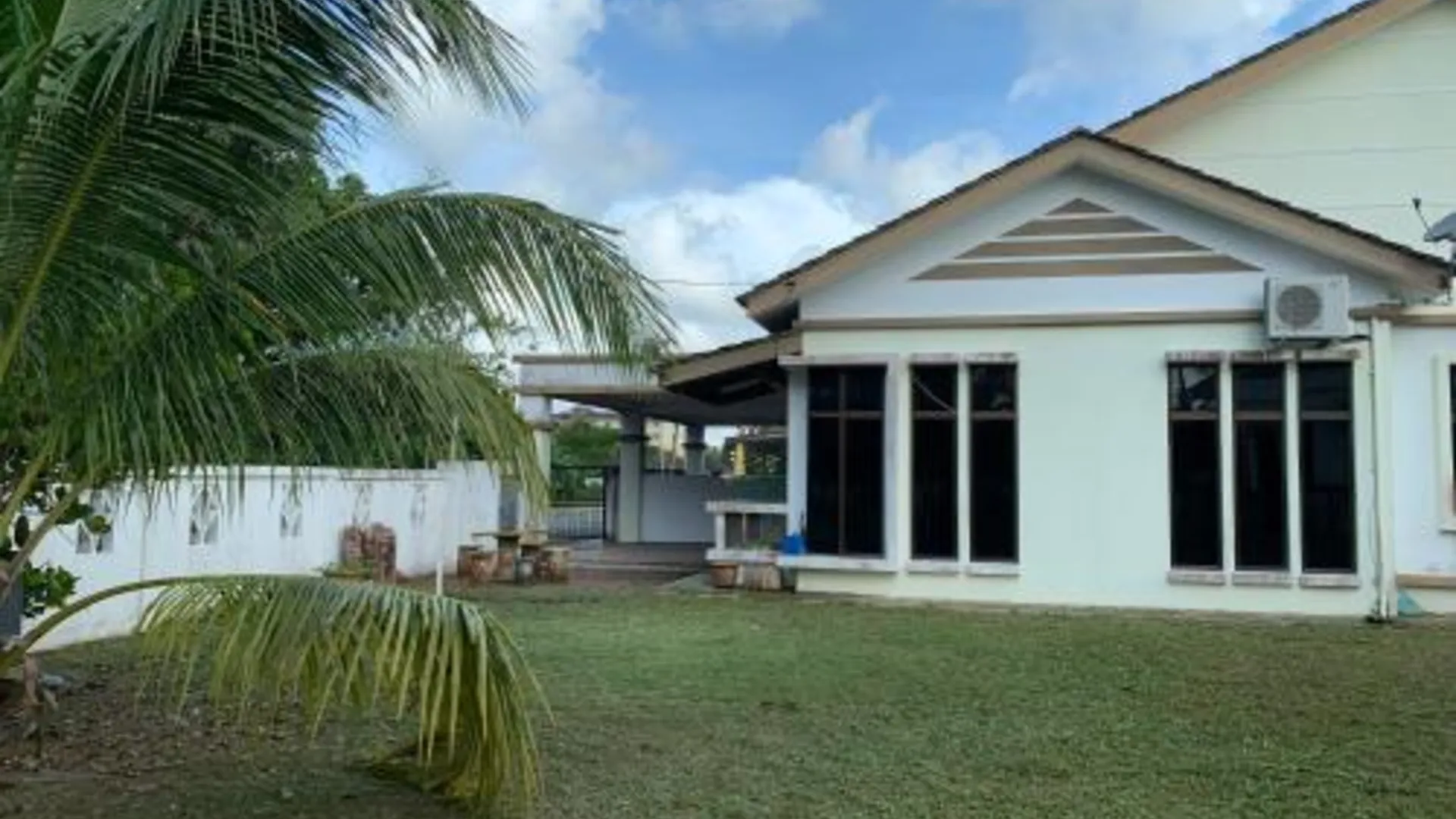 페칸 페칸 시티의 프라이빗 하우스 (1800m², 침실 3개, 프라이빗 욕실 3개) 4성급 게스트하우스 외관