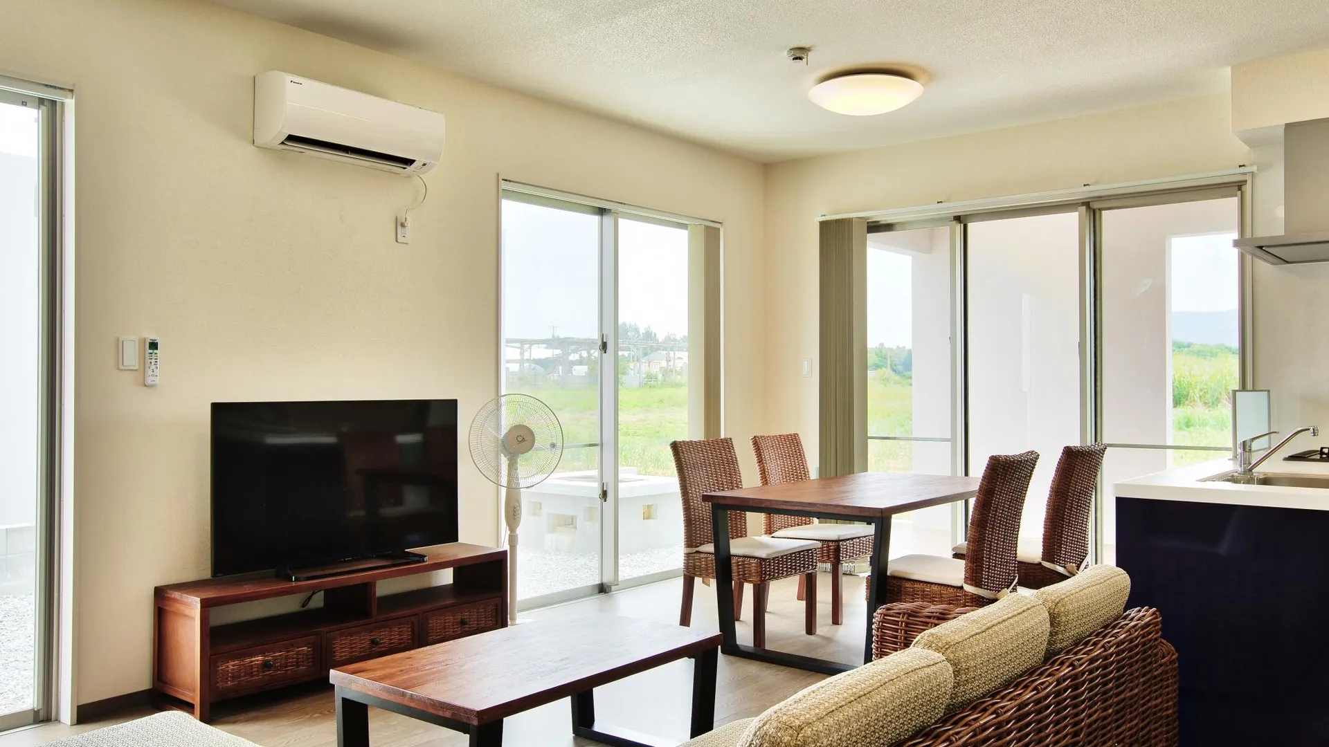 오키나와 본섬 코티지 씨윈드 나키진 1성급 호텔 스위트룸