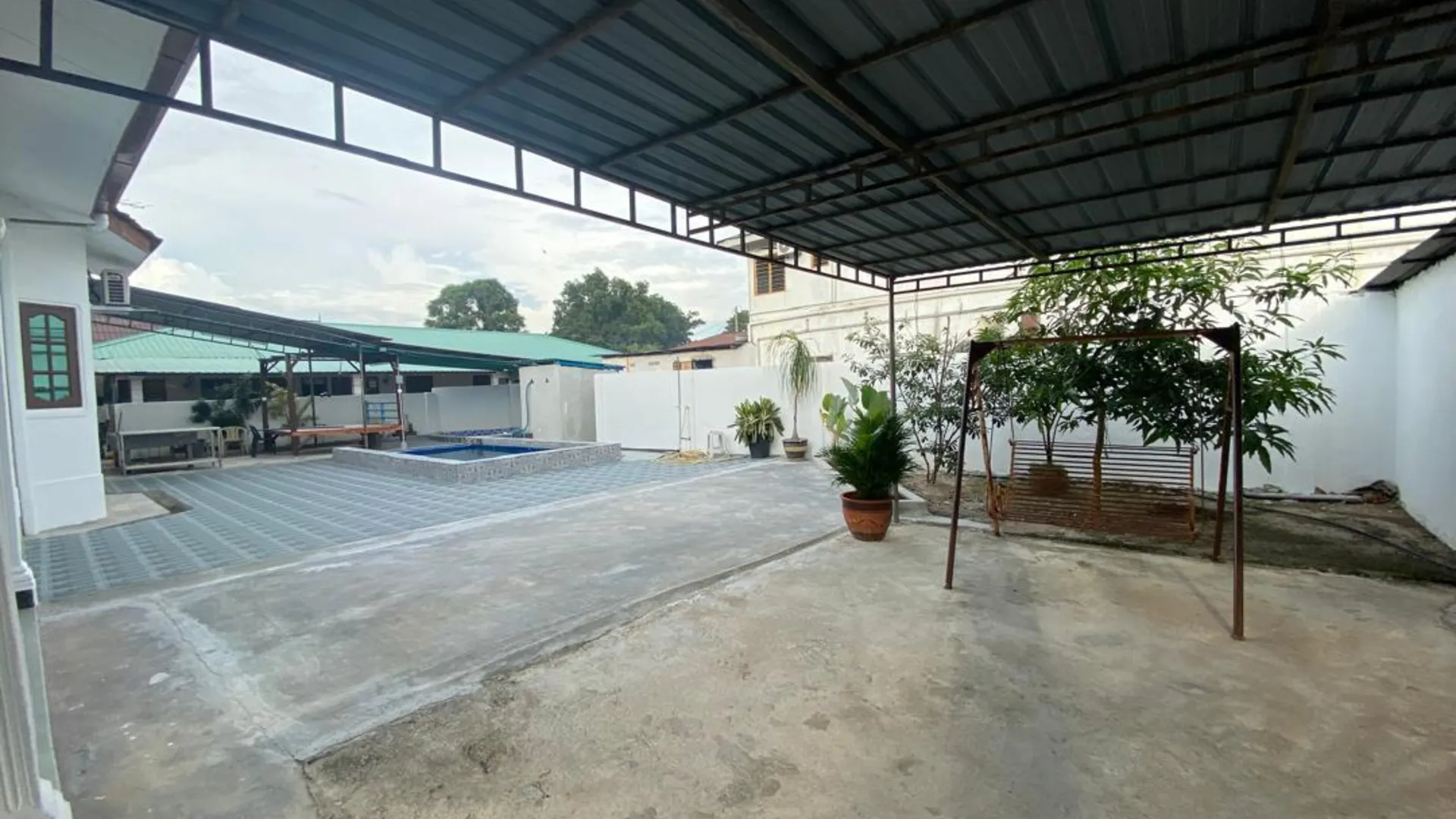 세리 만중 세리만중 타운의 아파트먼트 (3300m², 침실 3개, 프라이빗 욕실 3개) 3성급 싱글룸 레스토랑