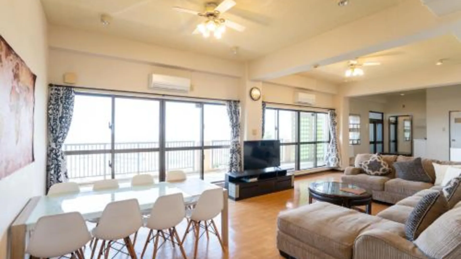 오키나와 본섬 島テラス高台から太平洋を眺める最高のロケーションハウス 3성급 싱글룸 객실