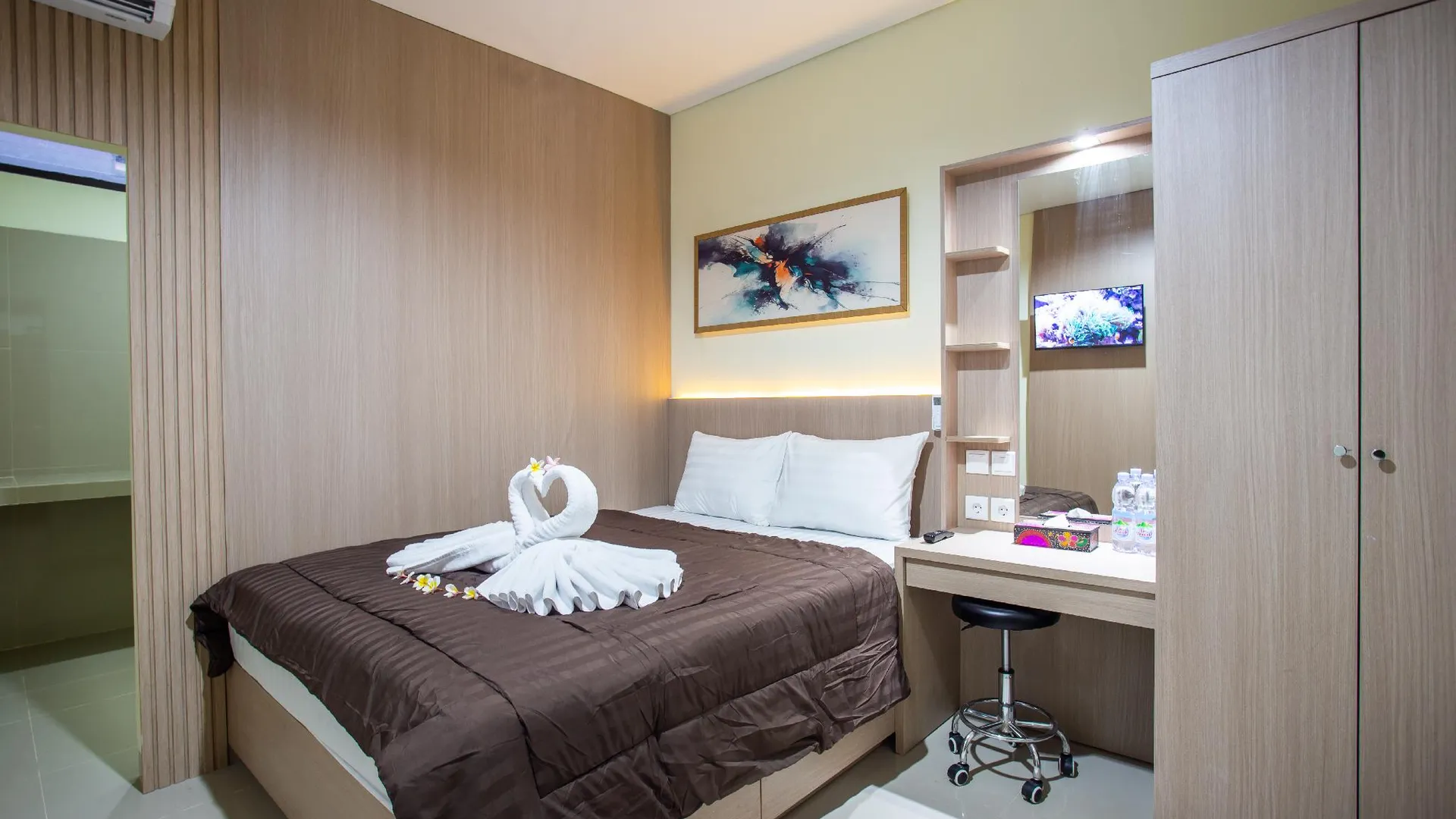 발리 오팡 게스트하우스 사누르 2성급 호텔 스위트룸