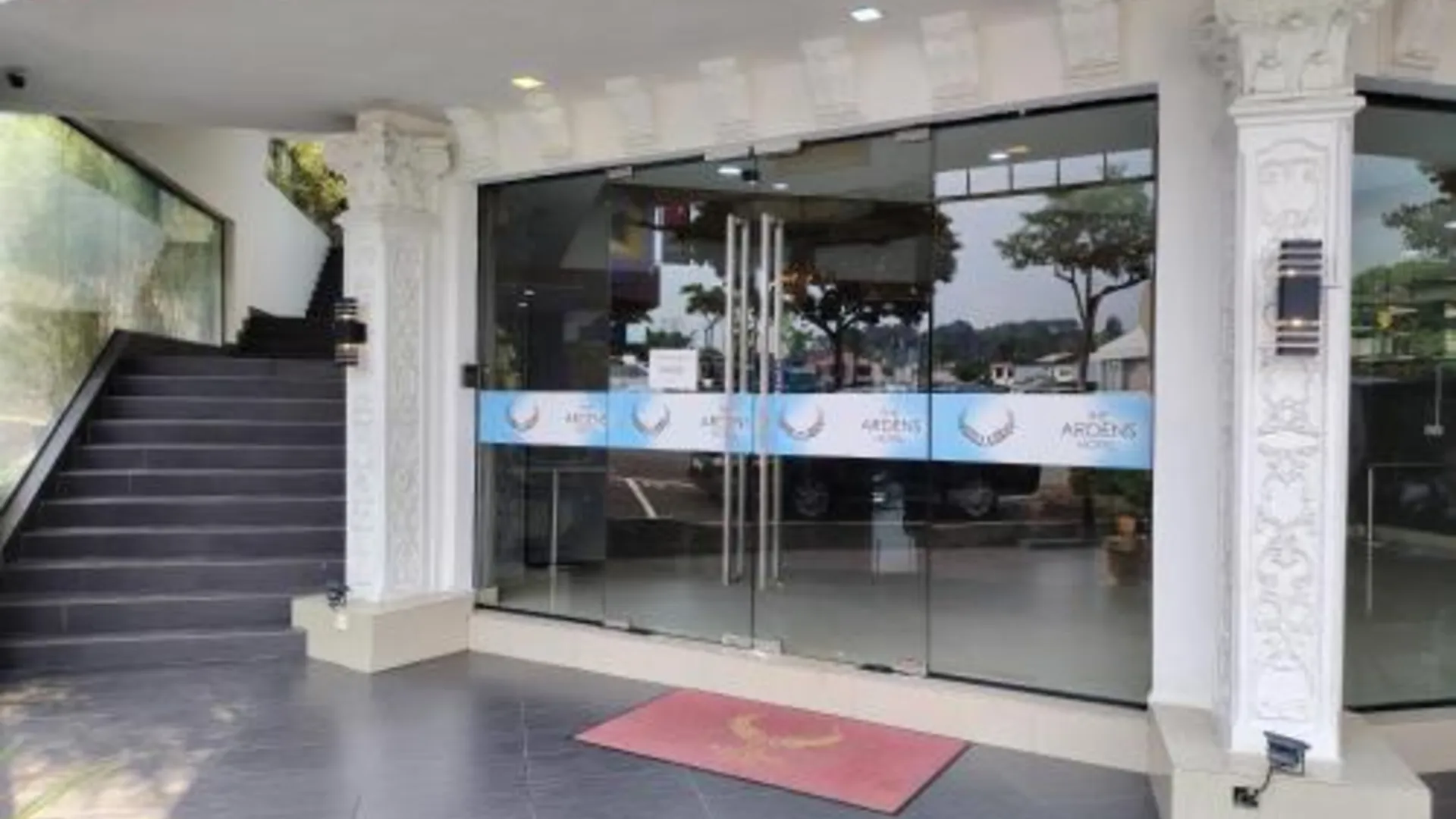 조호바루 / 조호르바루 디 아든스 호텔 - 농칙, 콜람에어, 조호바루 1성급 호텔 객실