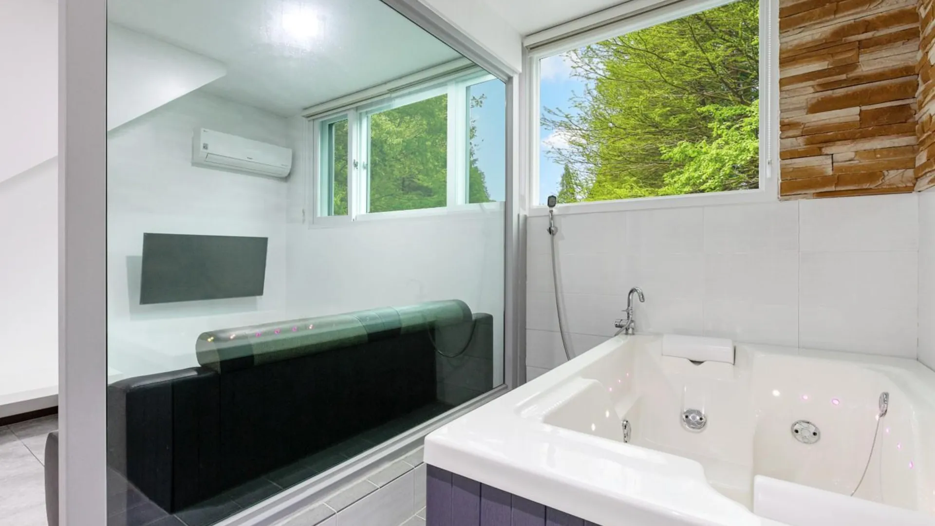 가평 퍼니멍멍 갤럭시하우스점 2성급 게스트하우스 레스토랑