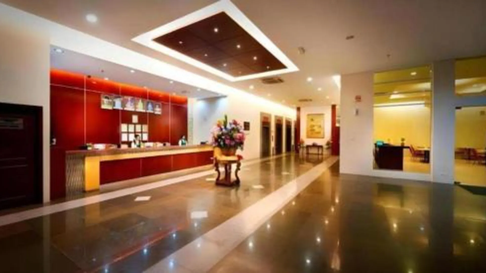 무카 킹우드 호텔 무카 3성급 호텔 로비