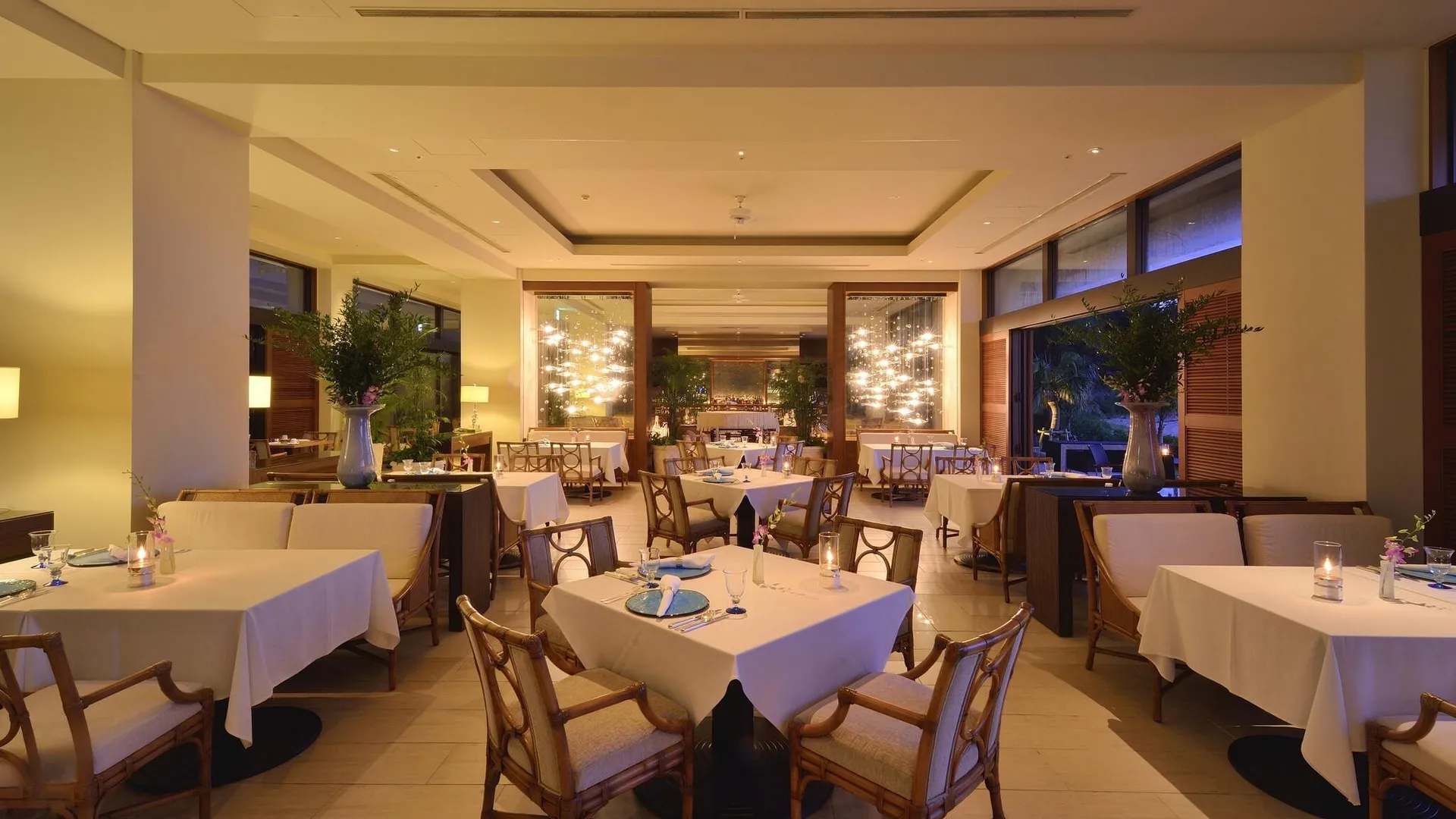 오키나와 본섬 더 테라스 클럽 웰니스 탈라소 앳 부세나 5성급 호텔 외관