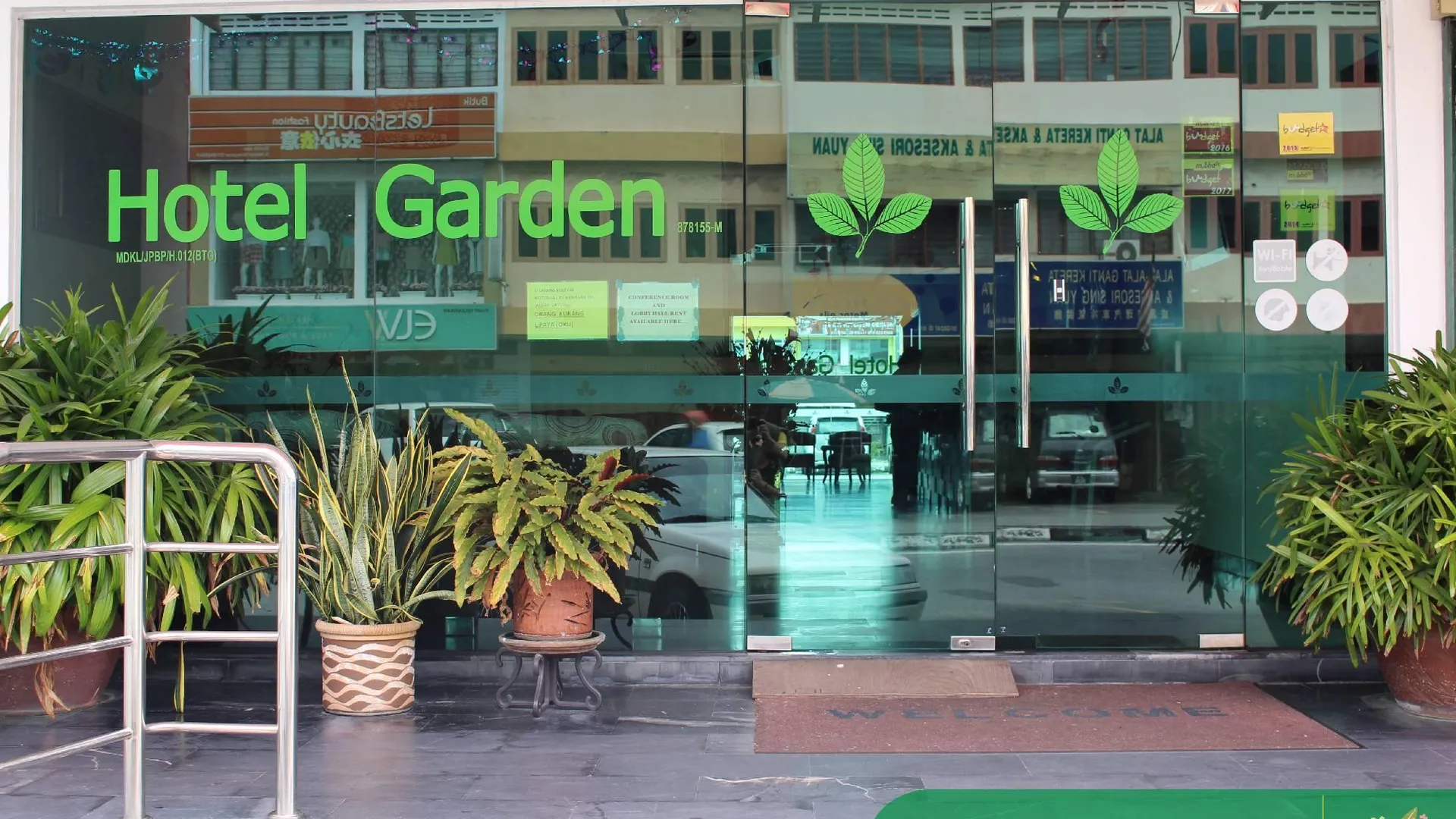 반팅 더 가든 호텔 (반팅) SDN. BHD. 1성급 호텔 수영장