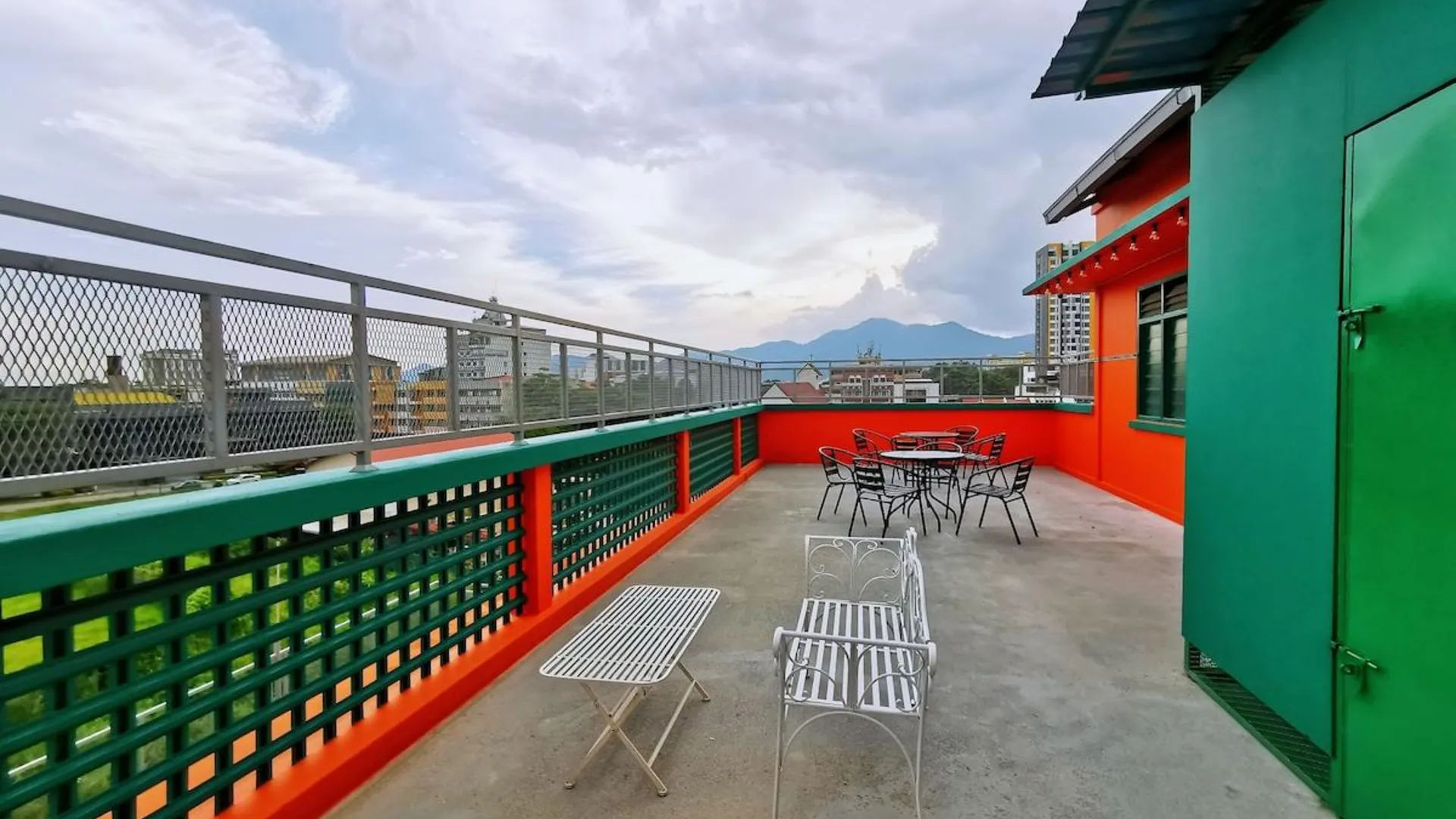 이포 캄풍 쿠차이의 프라이빗 하우스 (100m², 침실 1개, 프라이빗 욕실 2개) 3성급 싱글룸 객실