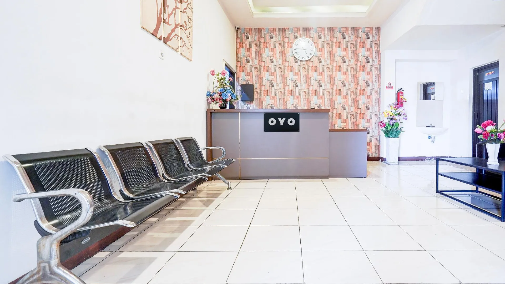 마카사르 Hotel O Rappocini Near Rsia Paramount 4성급 호텔 수영장