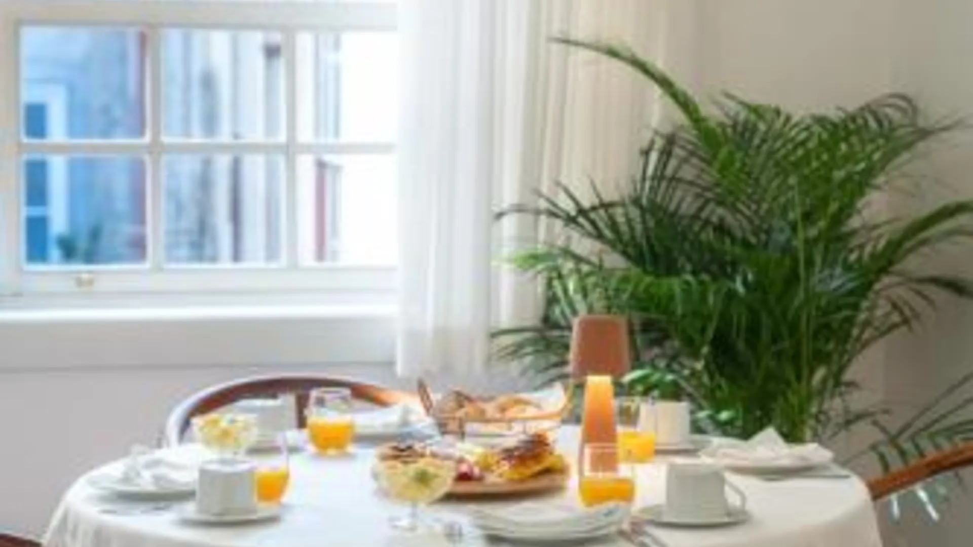 귀마레스 Hotel Toural 4성급 호텔 전망