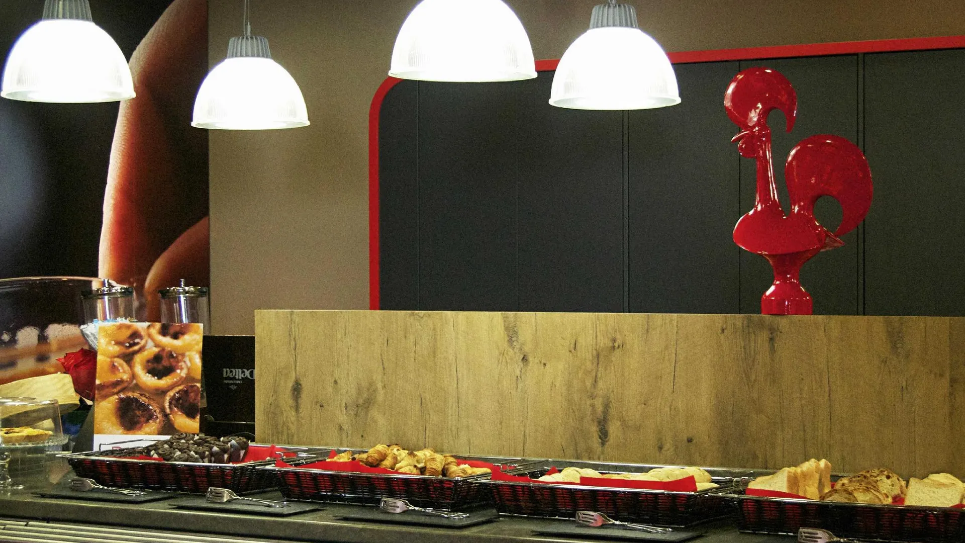 리스본 이비스 리스보아 센트로 살단하 2성급 호텔 수영장