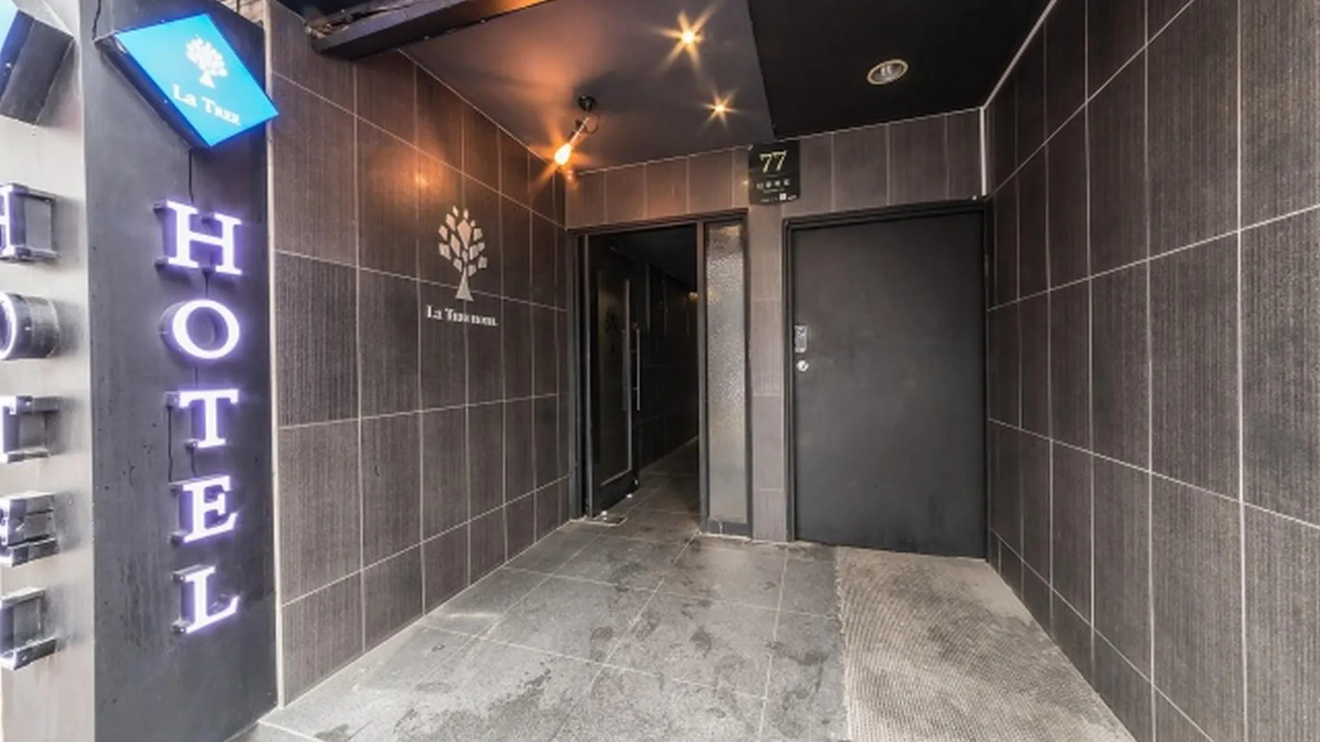 서울 신사 라 트리 호텔 수영장