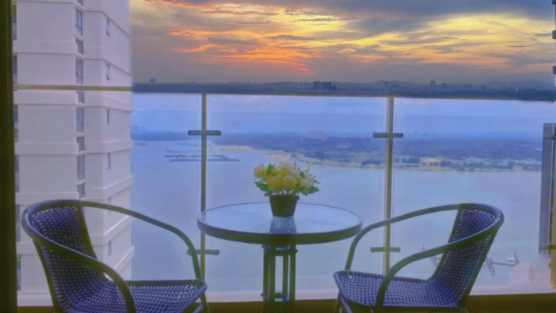 조호바루 / 조호르바루 당가베이의 아파트먼트 (1000m², 침실 3개, 프라이빗 욕실 3개) 3성급 싱글룸 레스토랑