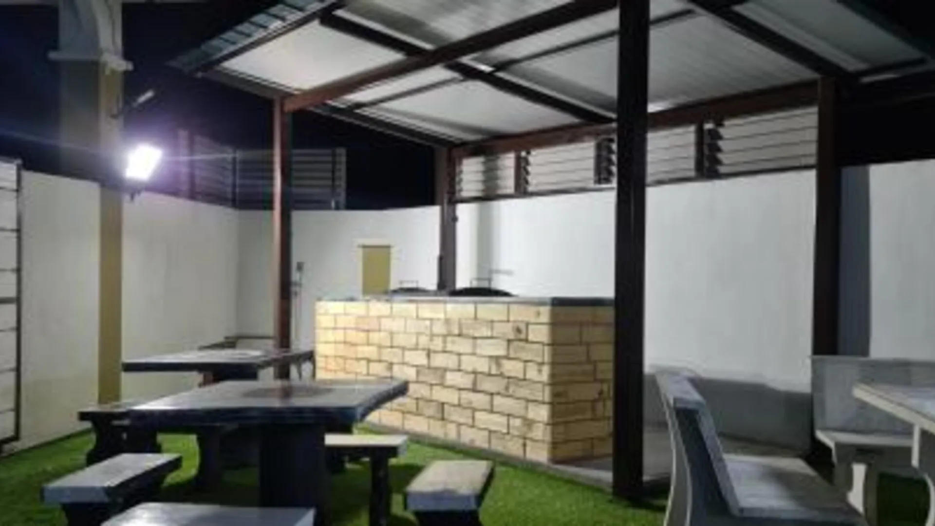 알로스타 / 알로르세타르 알러 세타 시티 센터의 프라이빗 하우스 (658m², 침실 3개, 프라이빗 욕실 2개) 5성급 게스트하우스 로비