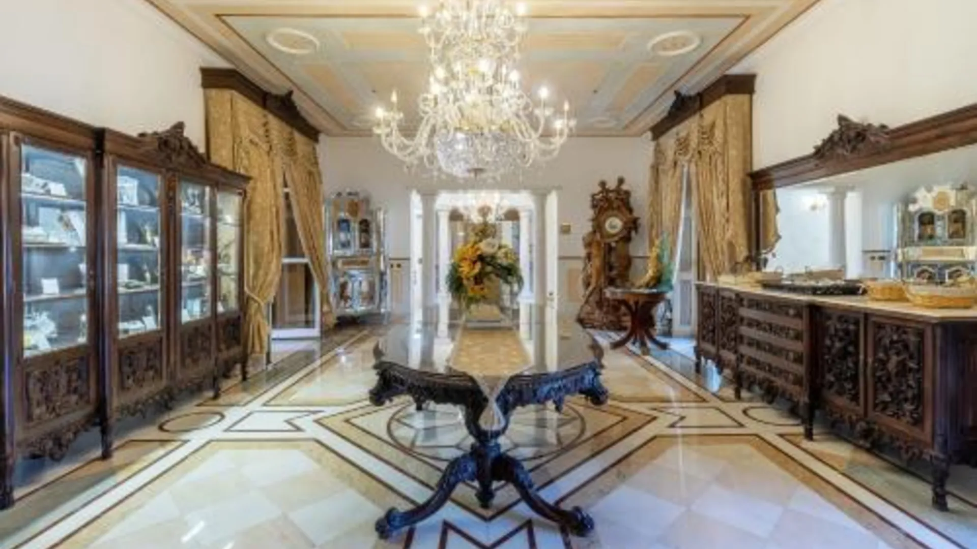 신트라 신트라 마르모리스 팰리스 4성급 호텔 수영장