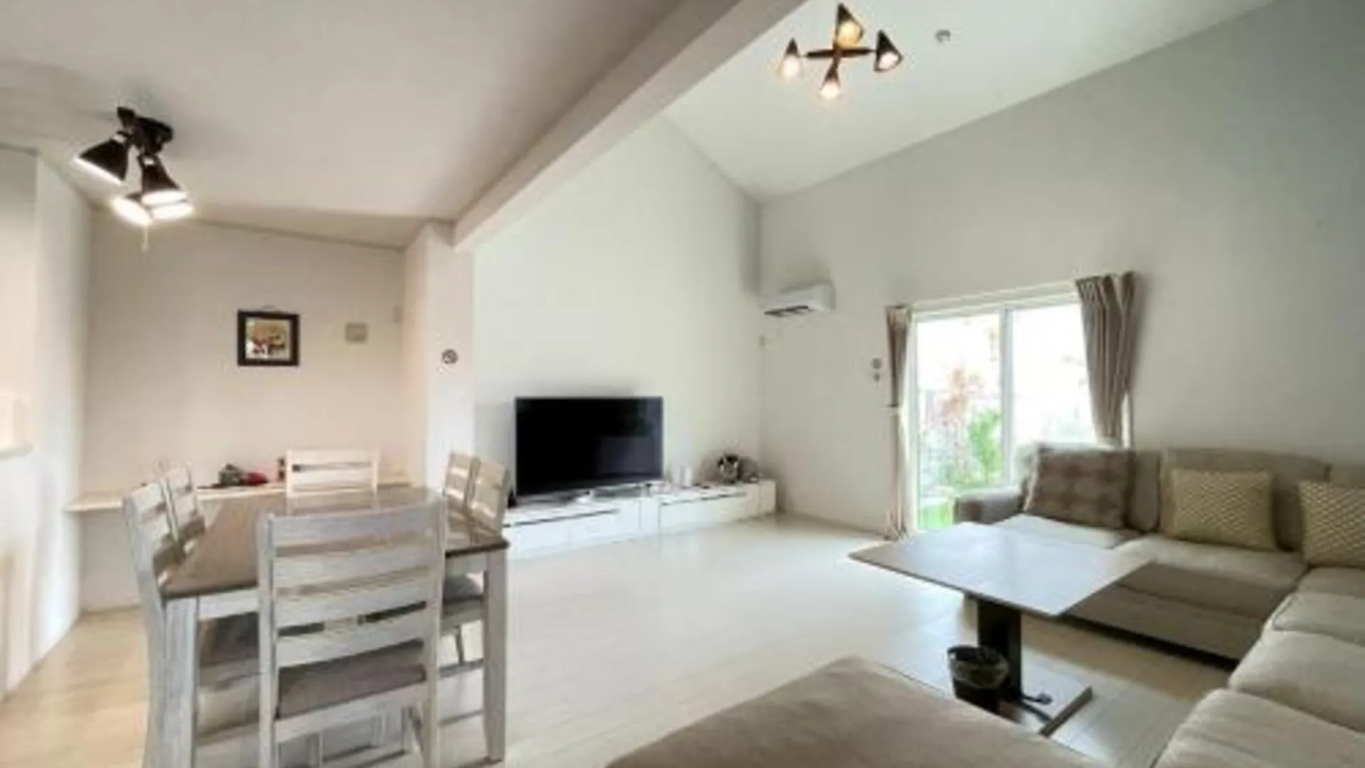 오키나와 본섬 美ら海水族館まで車で5分 ジャングリアにも車で25分の好立地 Villa Clownfish Reef 4성급 싱글룸 스위트룸