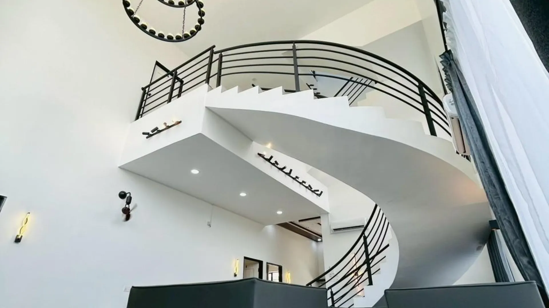 이포 탐분의 빌라 (500m², 침실 8개, 프라이빗 욕실 8개) 3성급 싱글룸 로비