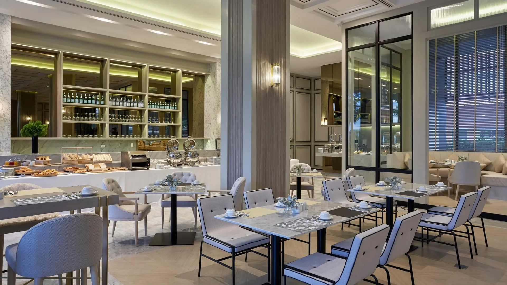 방콕 더 파크 나인 호텔 수완나품 5성급 호텔 레스토랑