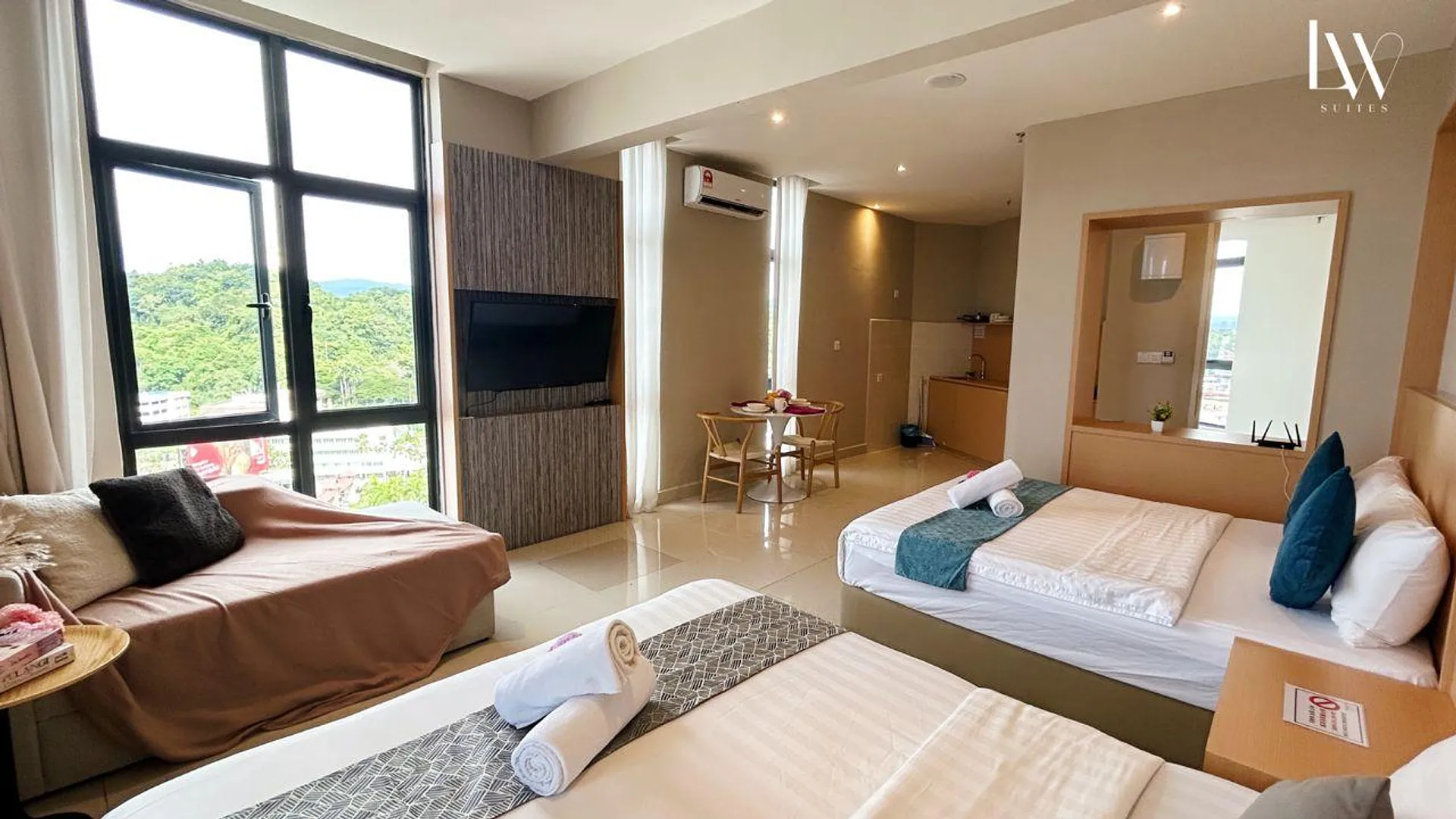 코타키나발루 더 쇼어 코타키나발루 시티 센터 바이 LW 스위트 5성급 호텔 스위트룸