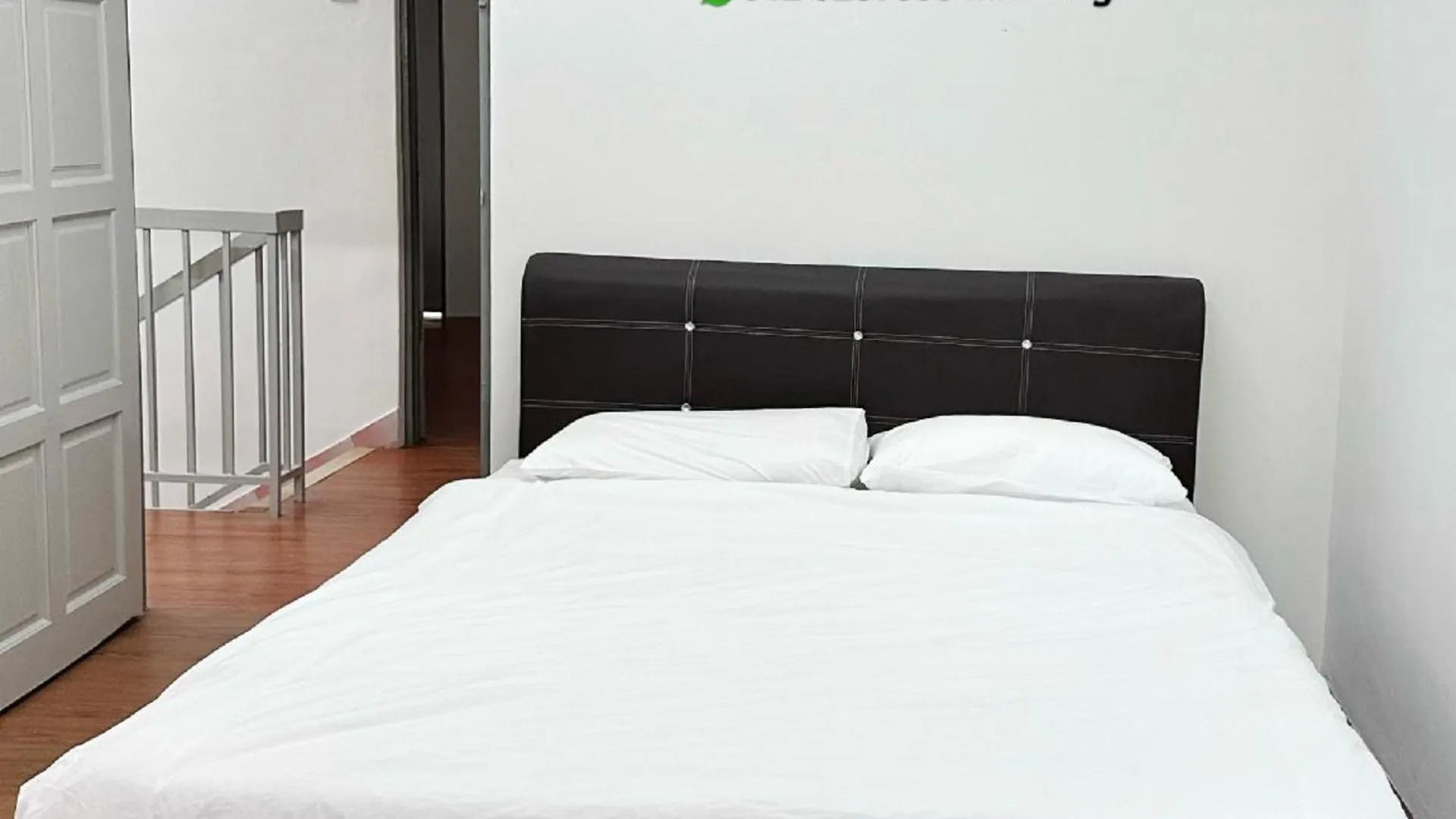 틀룩인탄 테룩 인탄의 프라이빗 하우스 (m², 침실 4개, 프라이빗 욕실 3개) 2성급 싱글룸 외관