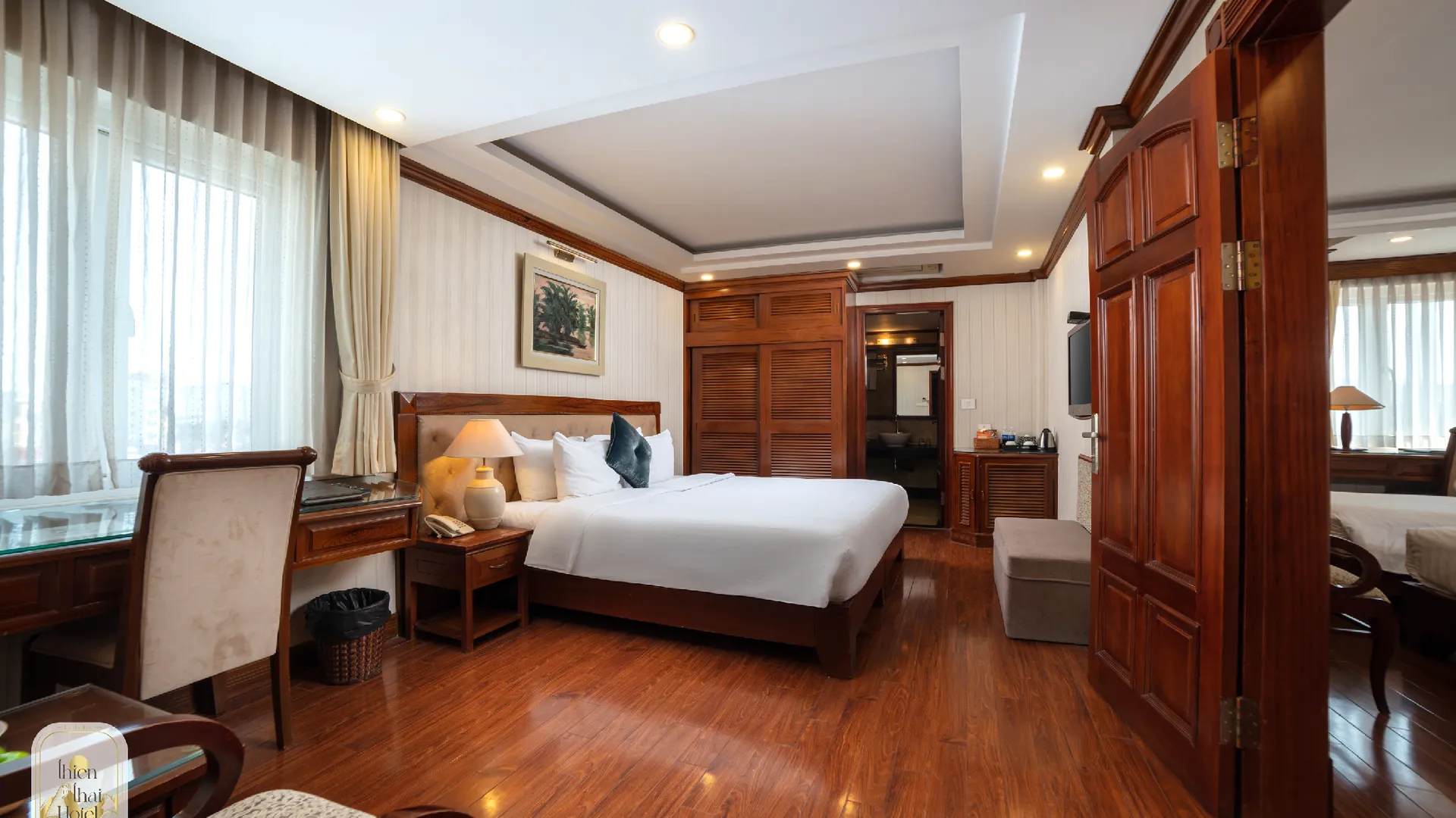 하노이 티엔 타이 호텔 앤 스파 4성급 호텔 스위트룸
