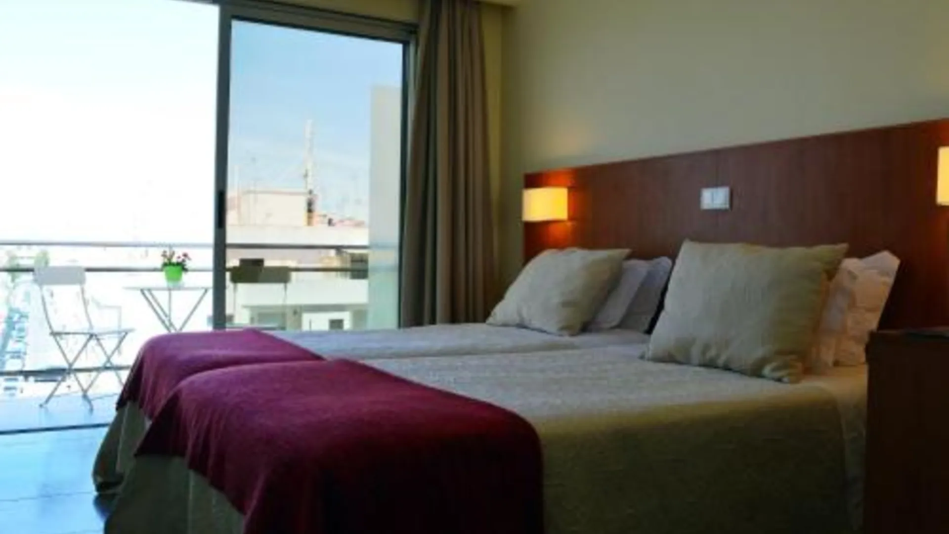 빌라 레알 데 산토 안토니오 Hotel Apolo 3성급 호텔 스위트룸