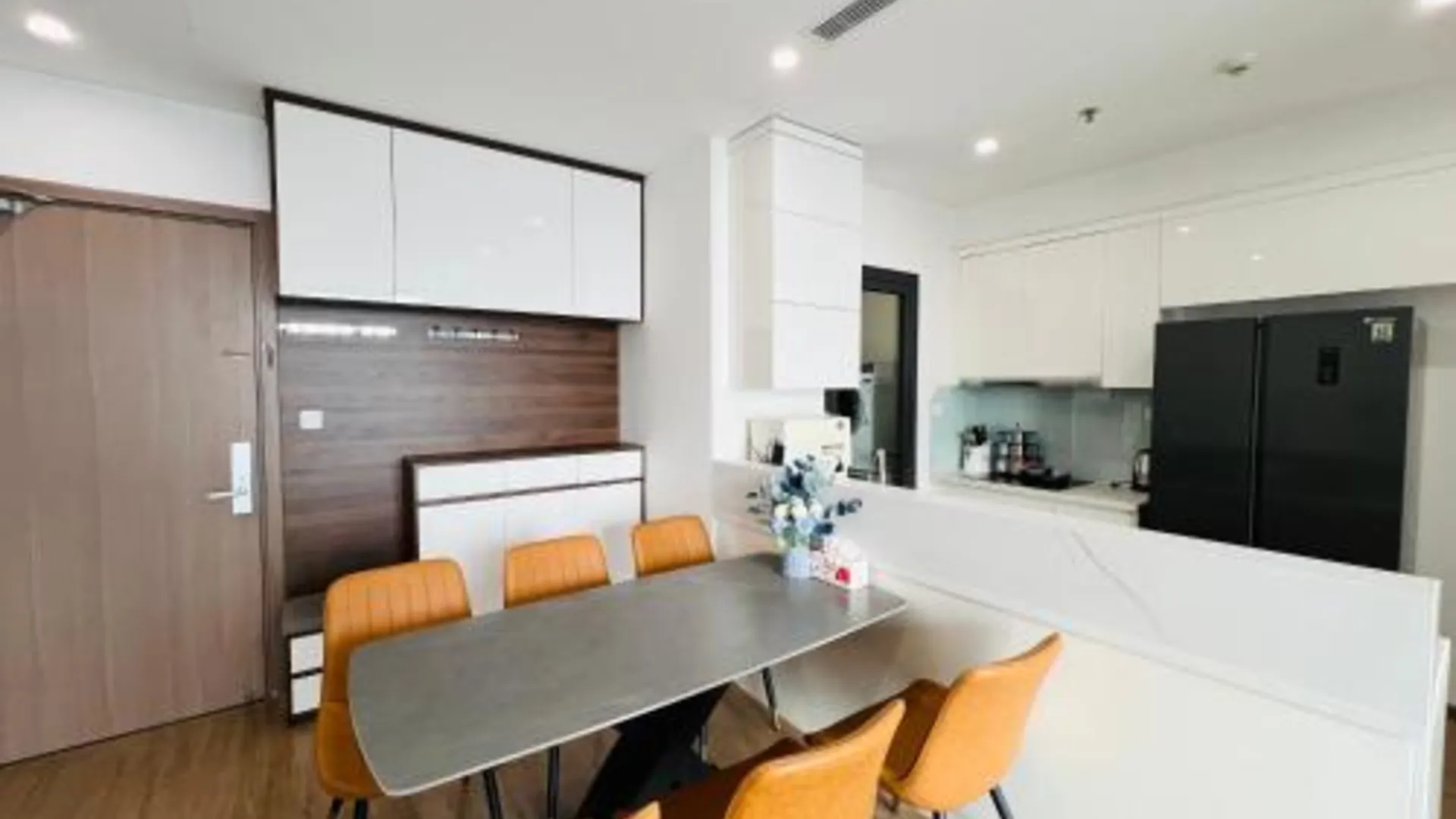 하노이 빈홈즈 스카이레이크 - 페리아 홈즈 5성급 게스트하우스 외관