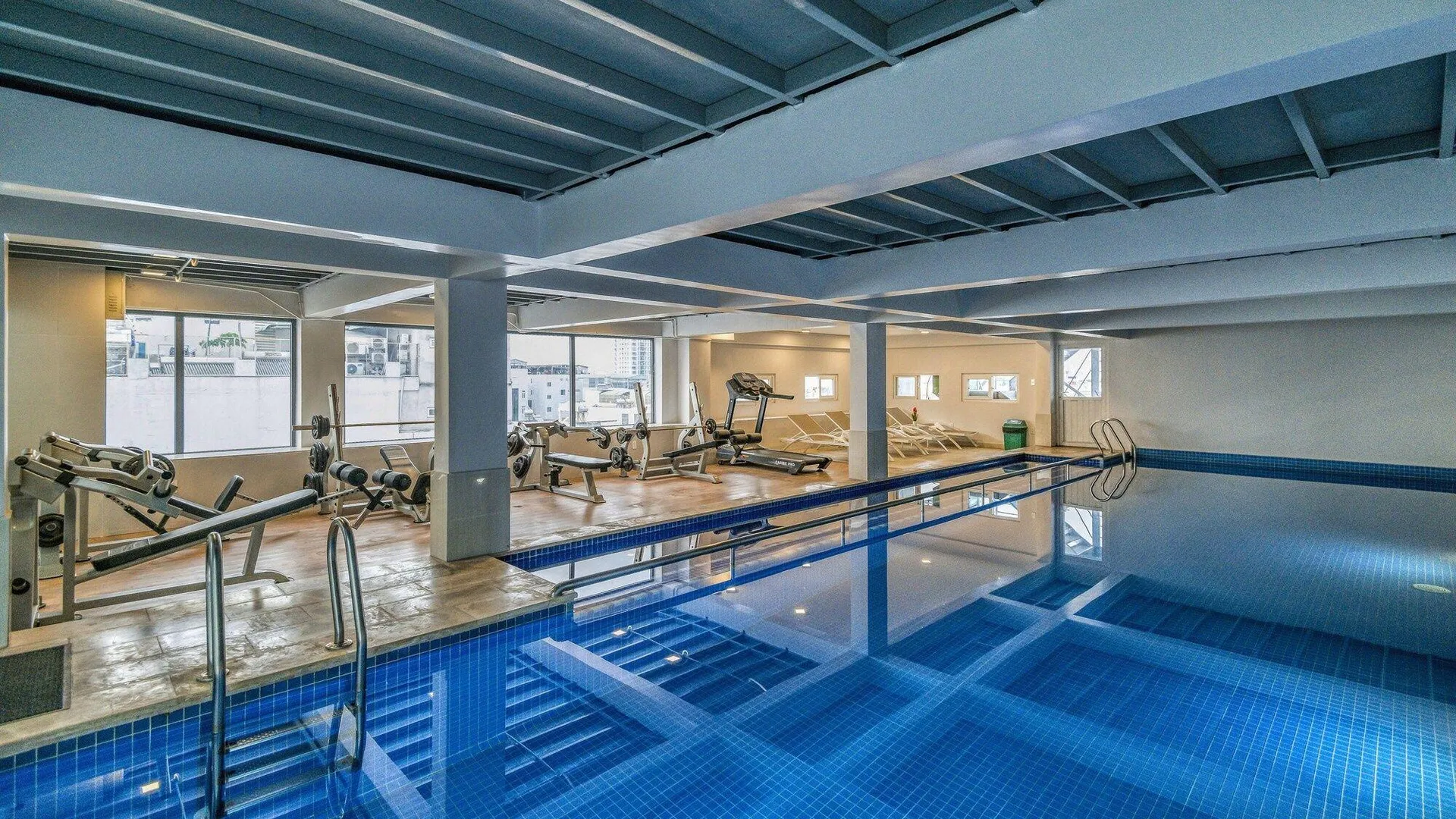 호치민 체리 호텔 앤 아파트먼트 4성급 호텔 로비