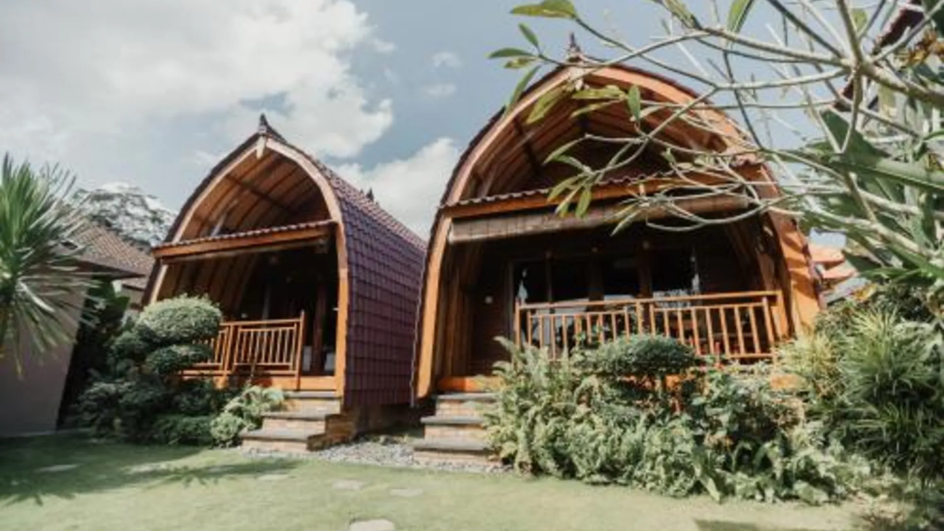 발리 Gama’s Villa 4성급 호텔 수영장