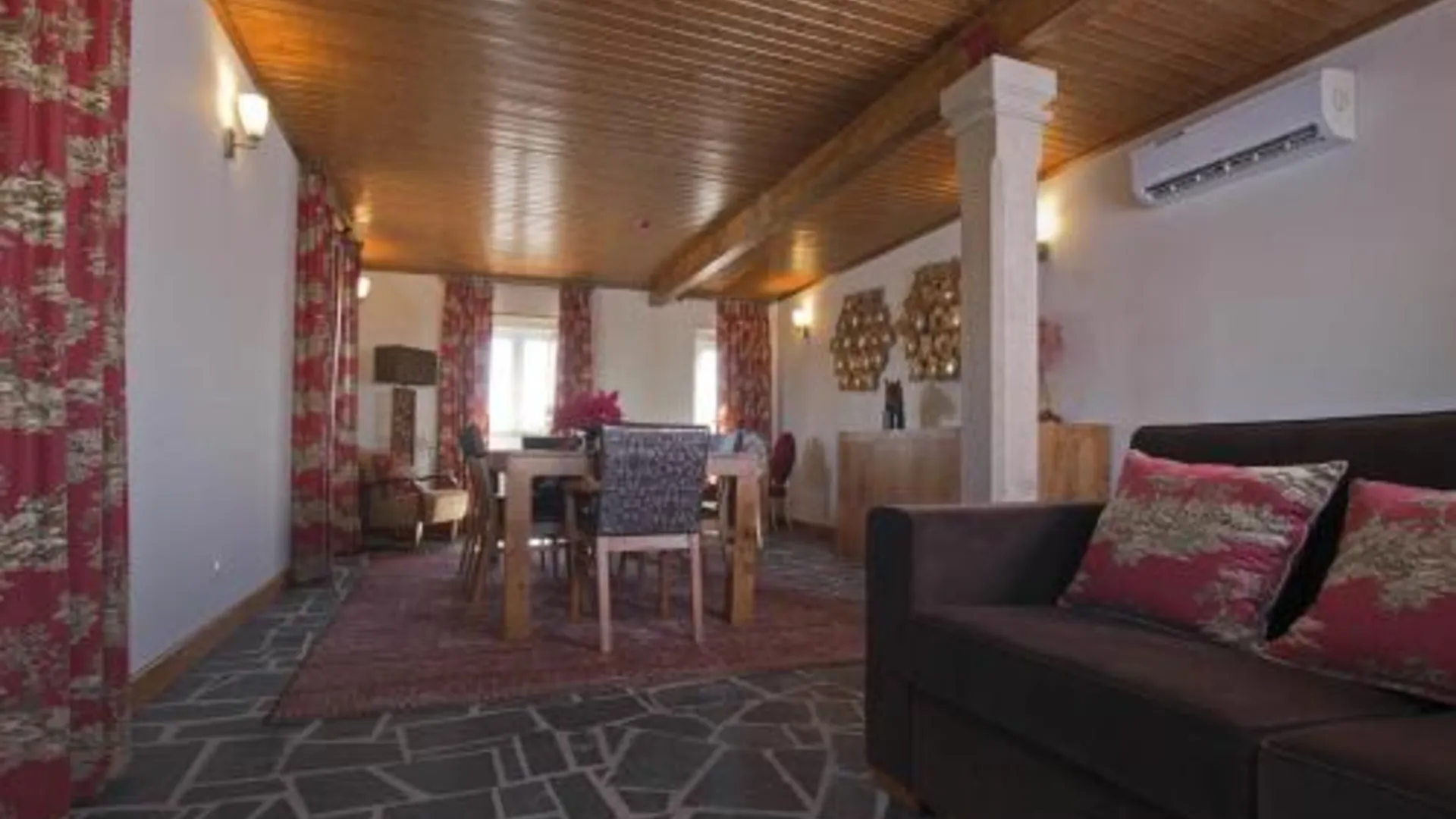 빌라 벨랴 드 호당 Herdade da Urgueira 4성급 게스트하우스 외관