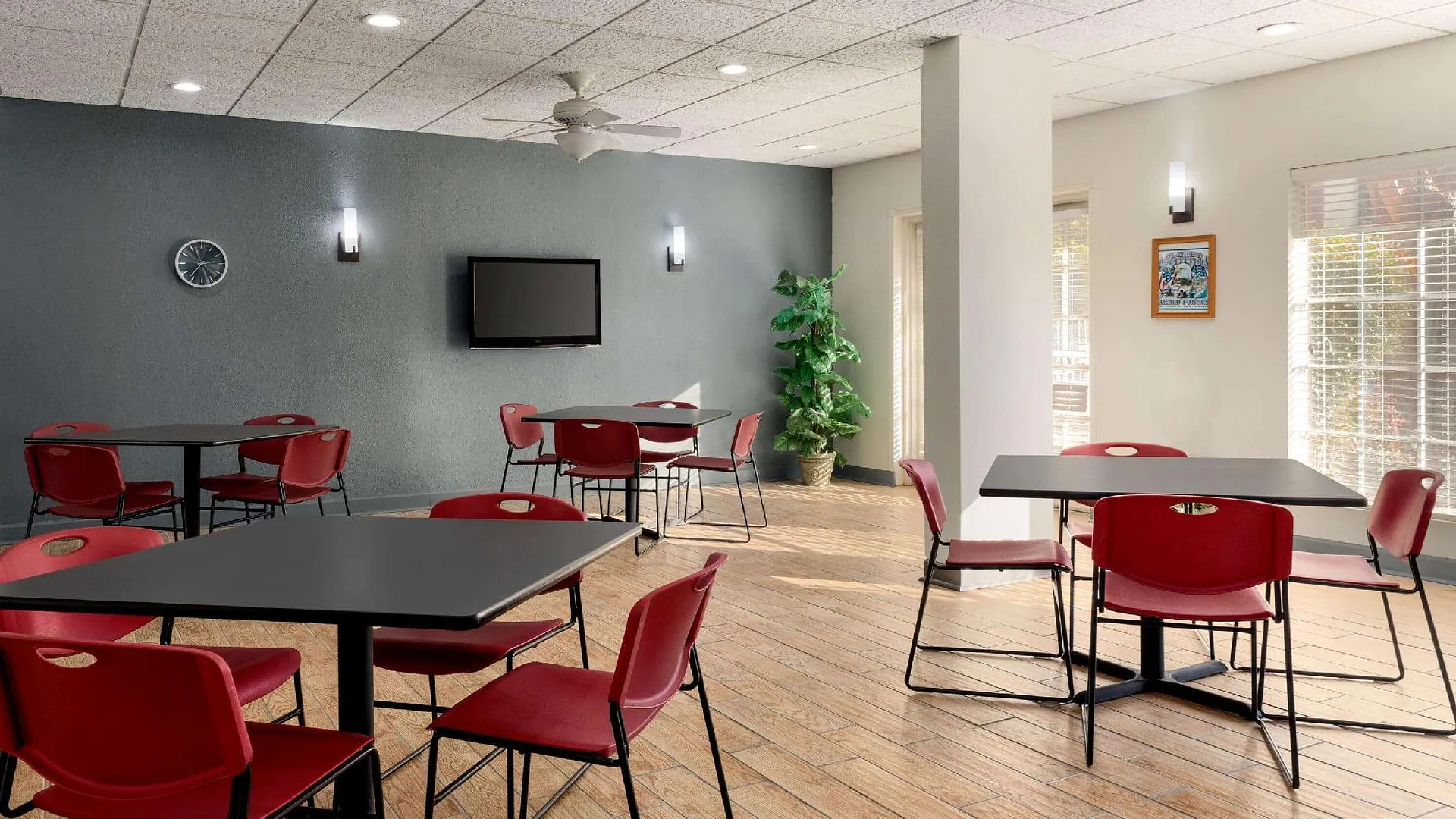 로턴 (OK) 데이즈 인 바이 윈덤 로턴 2성급 호텔 수영장