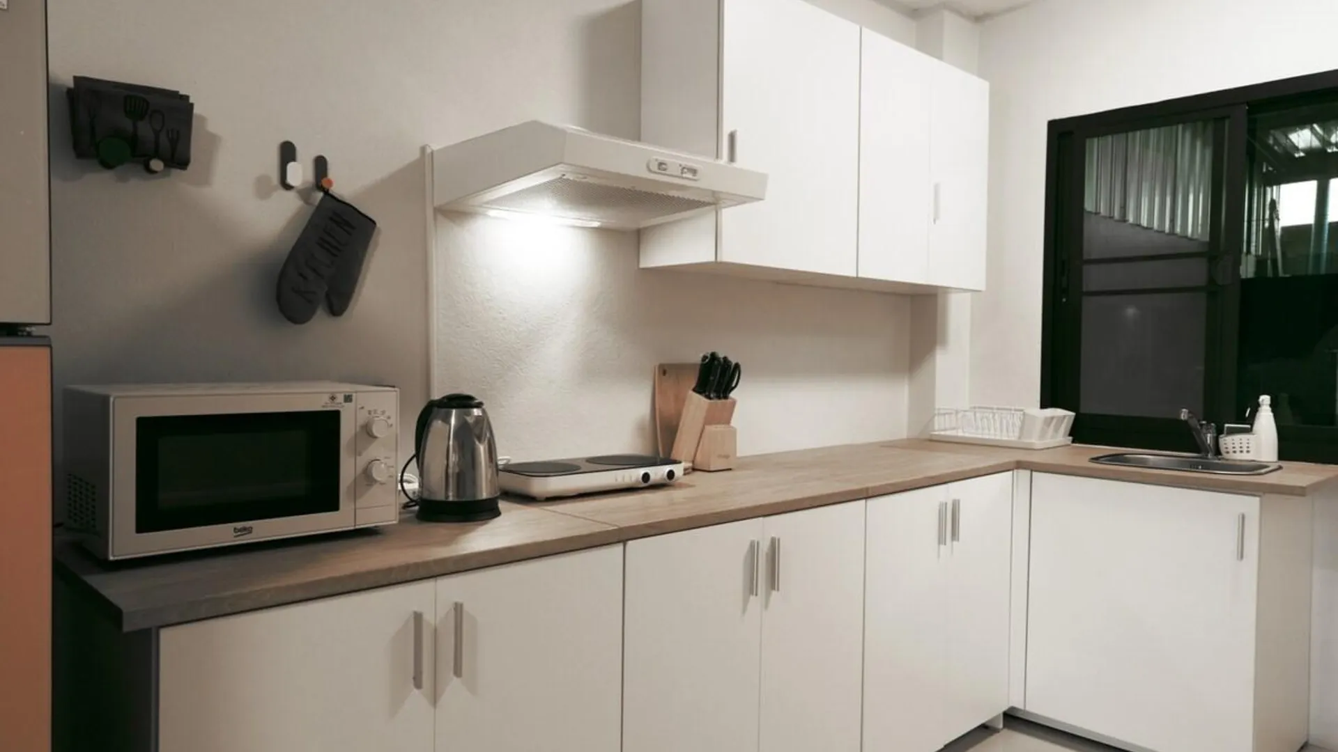 치앙라이 치앙라이 시내의 프라이빗 하우스 (200m², 침실 4개, 프라이빗 욕실 3개) 4성급 게스트하우스 로비