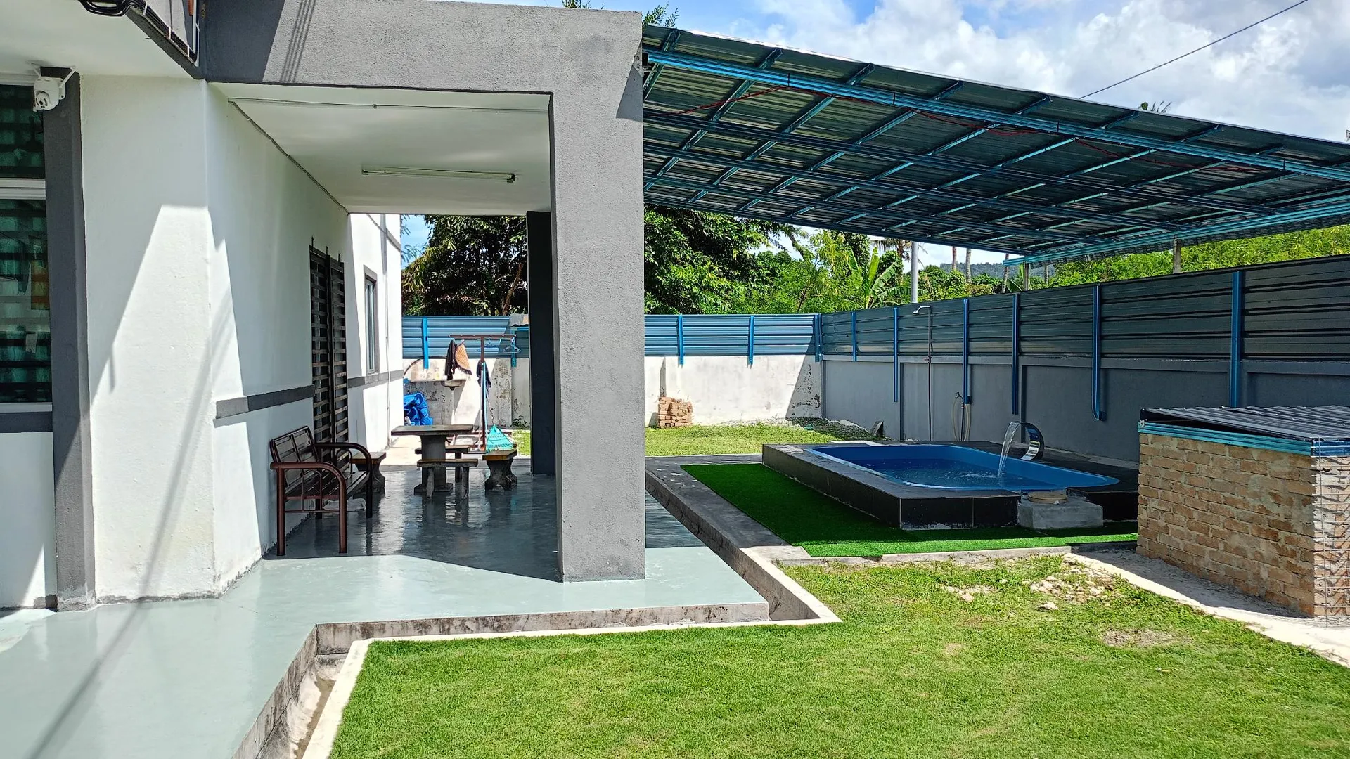 이포 탄중 람부탄의 프라이빗 하우스 (1400m², 침실 3개, 프라이빗 욕실 3개) 4성급 게스트하우스 외관