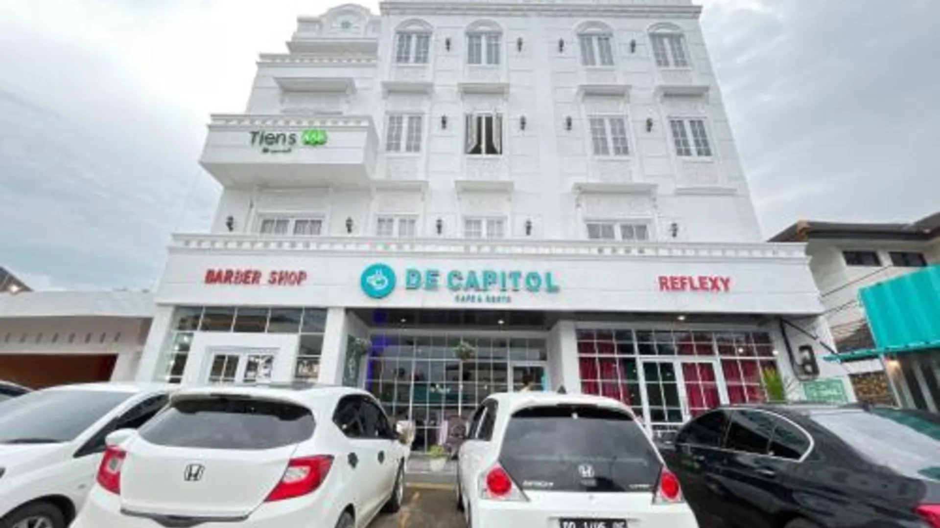 마카사르 De capitol Hotel Syariah 호텔 객실