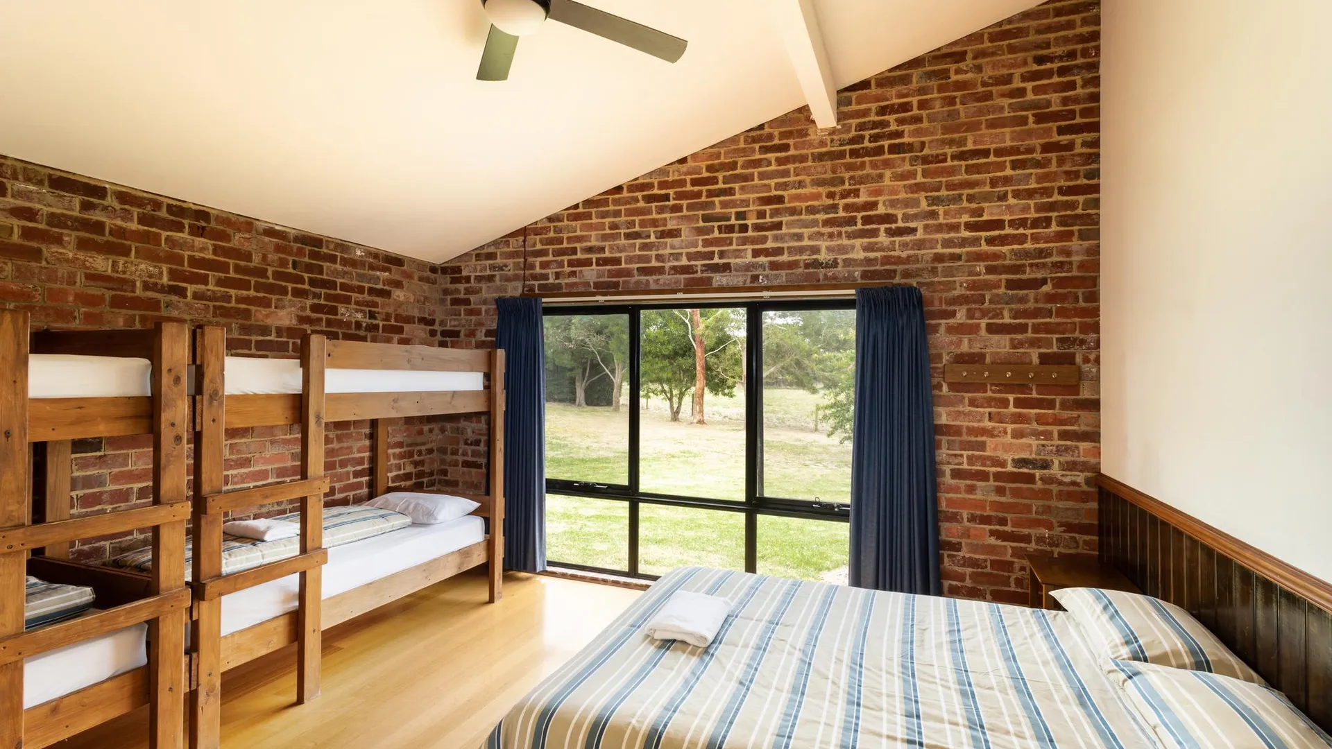 깁스랜드 지역 프롬 코스트 홀리데이 로지 4성급 호텔 스위트룸