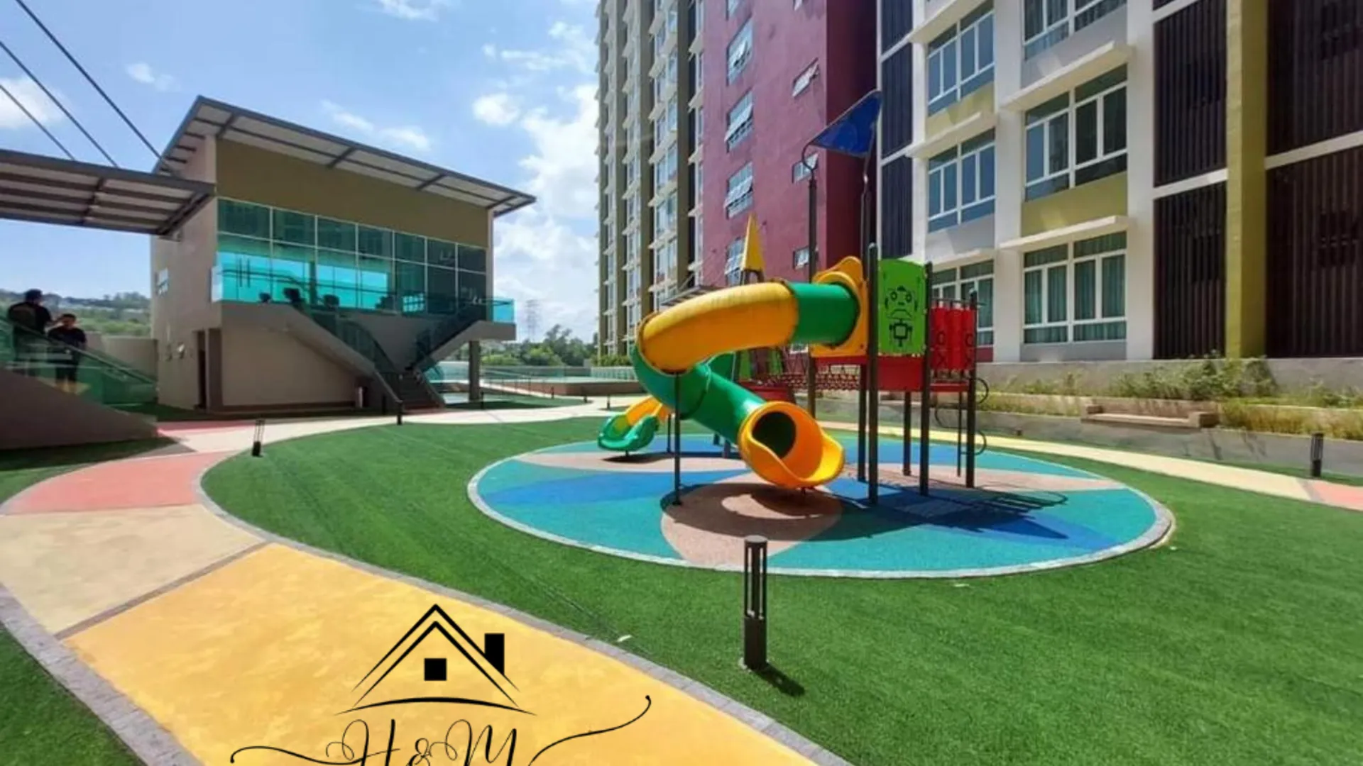 쿠안탄 반다르 인데라 마코타의 아파트먼트 (100m², 침실 1개, 프라이빗 욕실 1개) 4성급 싱글룸 수영장