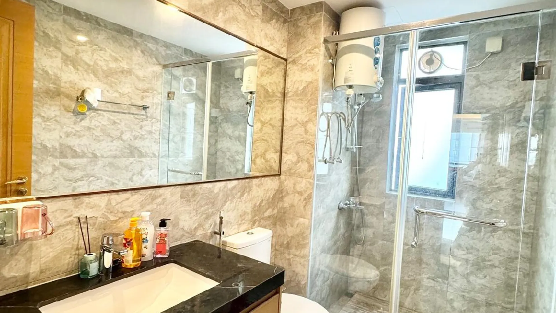 조호바루 / 조호르바루 조호바루의 프라이빗 하우스 (m², 침실 3개, 프라이빗 욕실 2개) 2성급 싱글룸 스위트룸