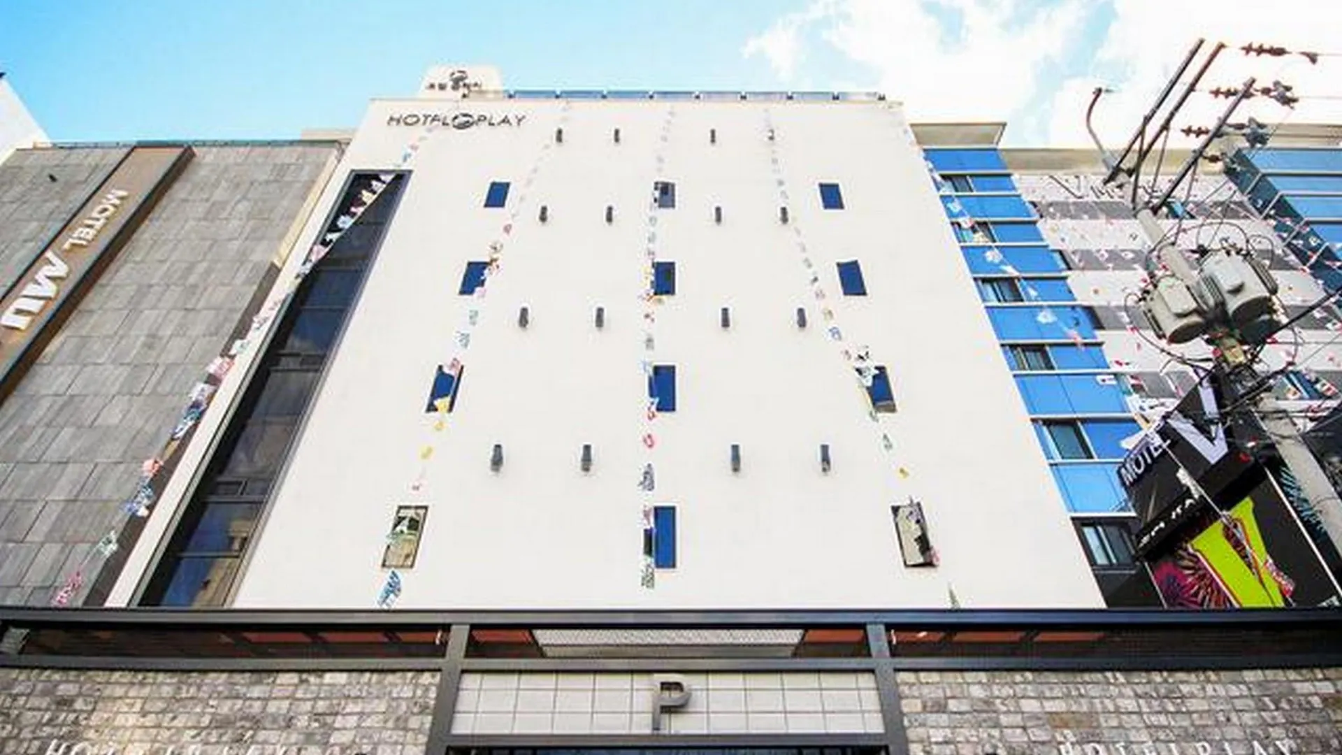 창원 창원 명서동 플레이 호텔 외관