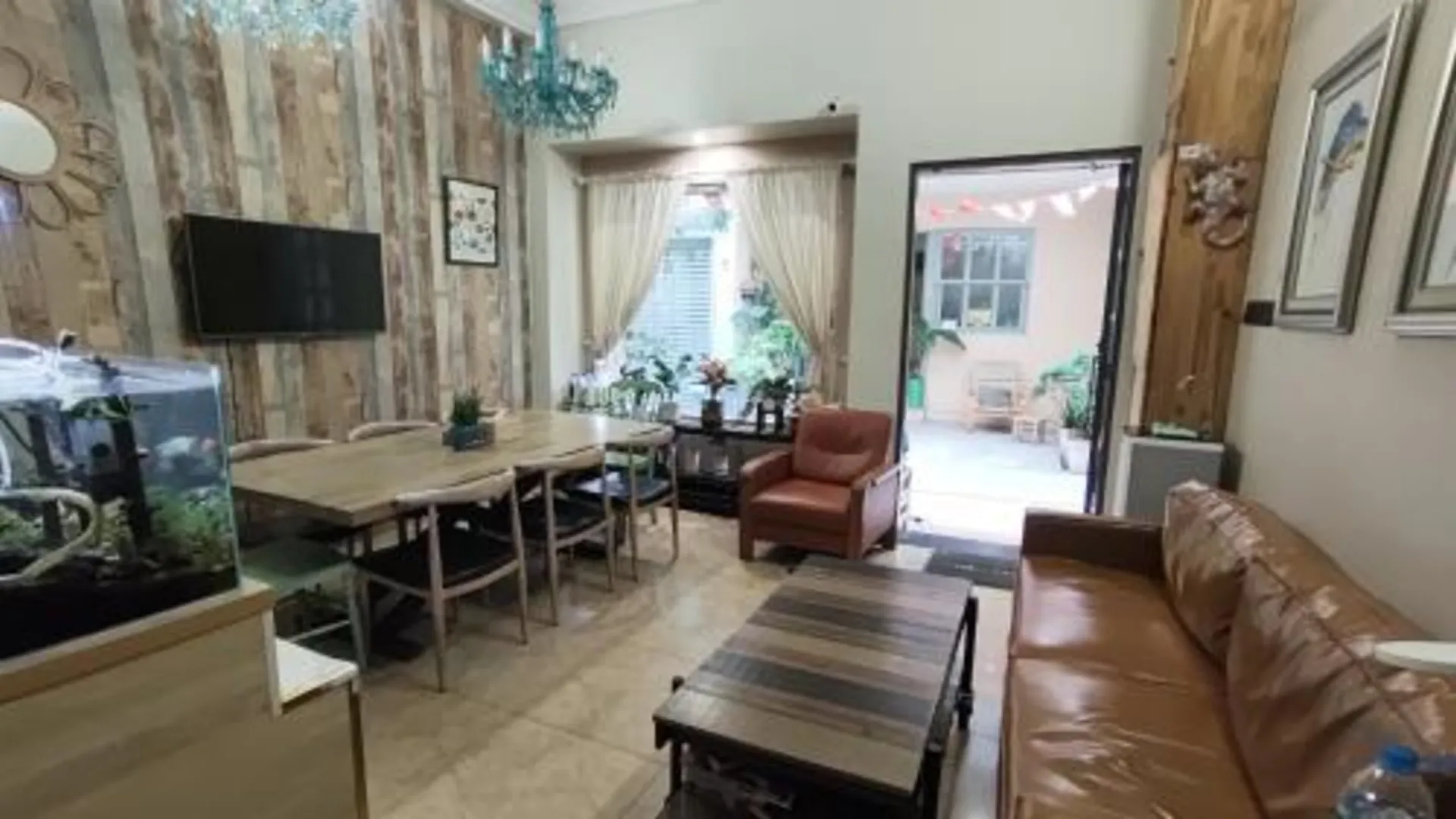 호치민 롱 호스텔 1성급 호텔 외관