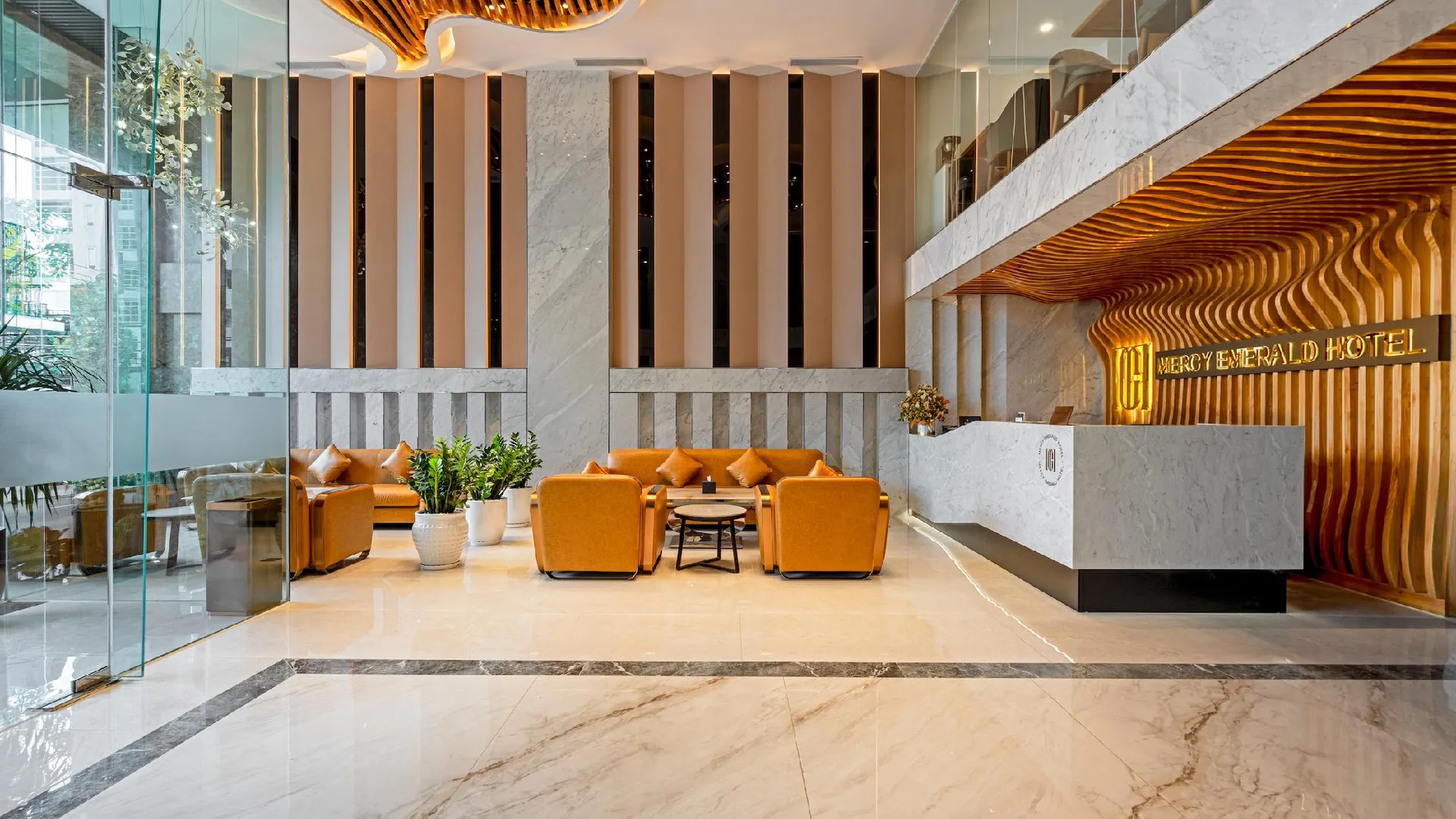 다낭 머시 에메랄드 호텔		 호텔 로비
