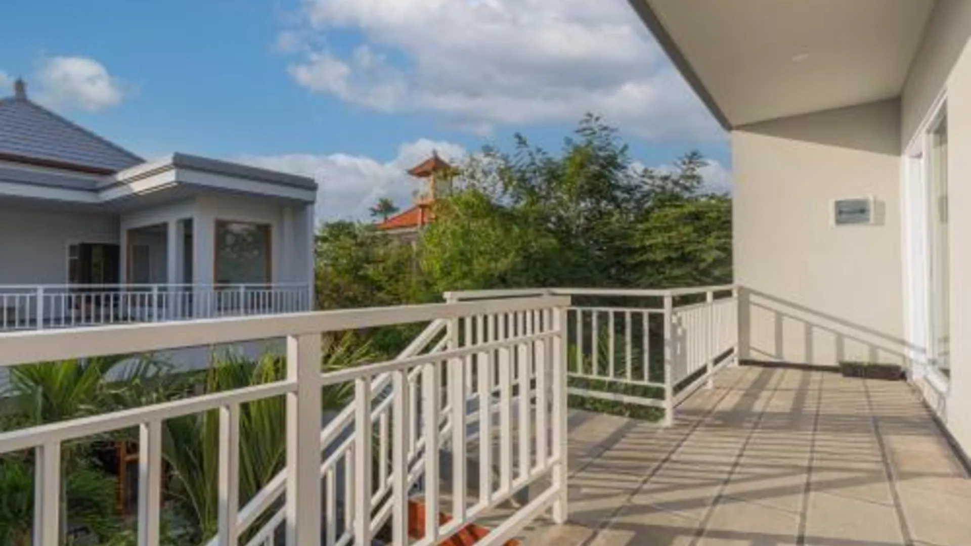 발리 빌라 로즈 2성급 호텔 수영장