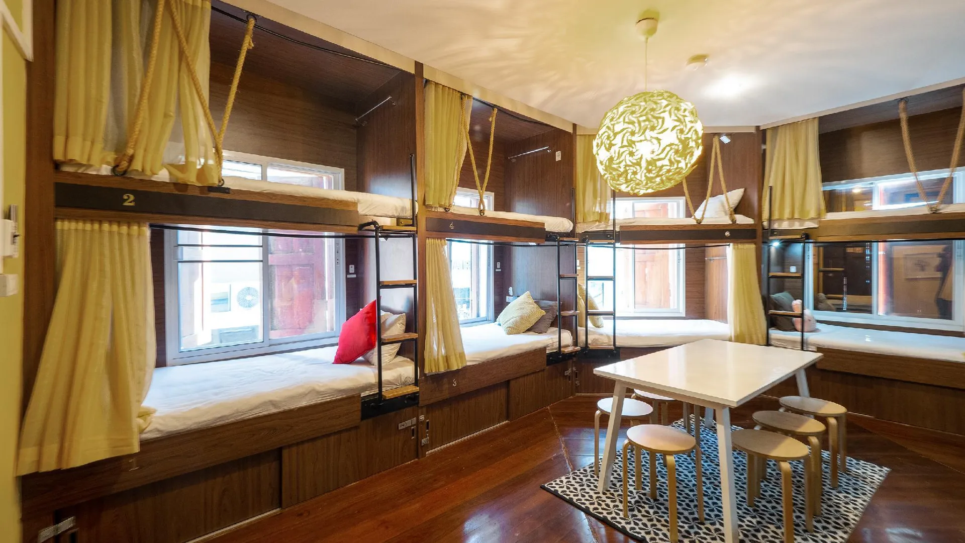 방콕 오요 895 어니언 호스텔 2성급 호텔 스위트룸