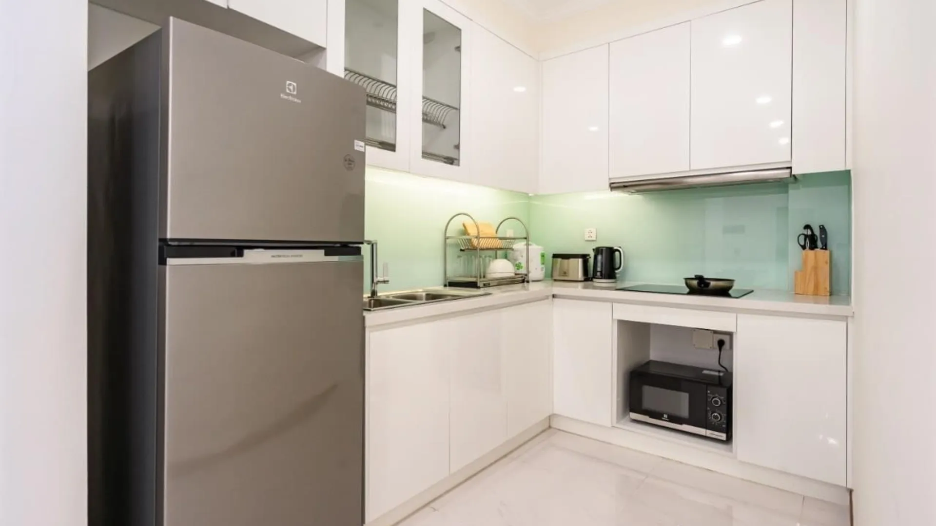 호치민 빈탄의 아파트먼트 (53m², 침실 1개, 프라이빗 욕실 1개) 5성급 싱글룸 수영장