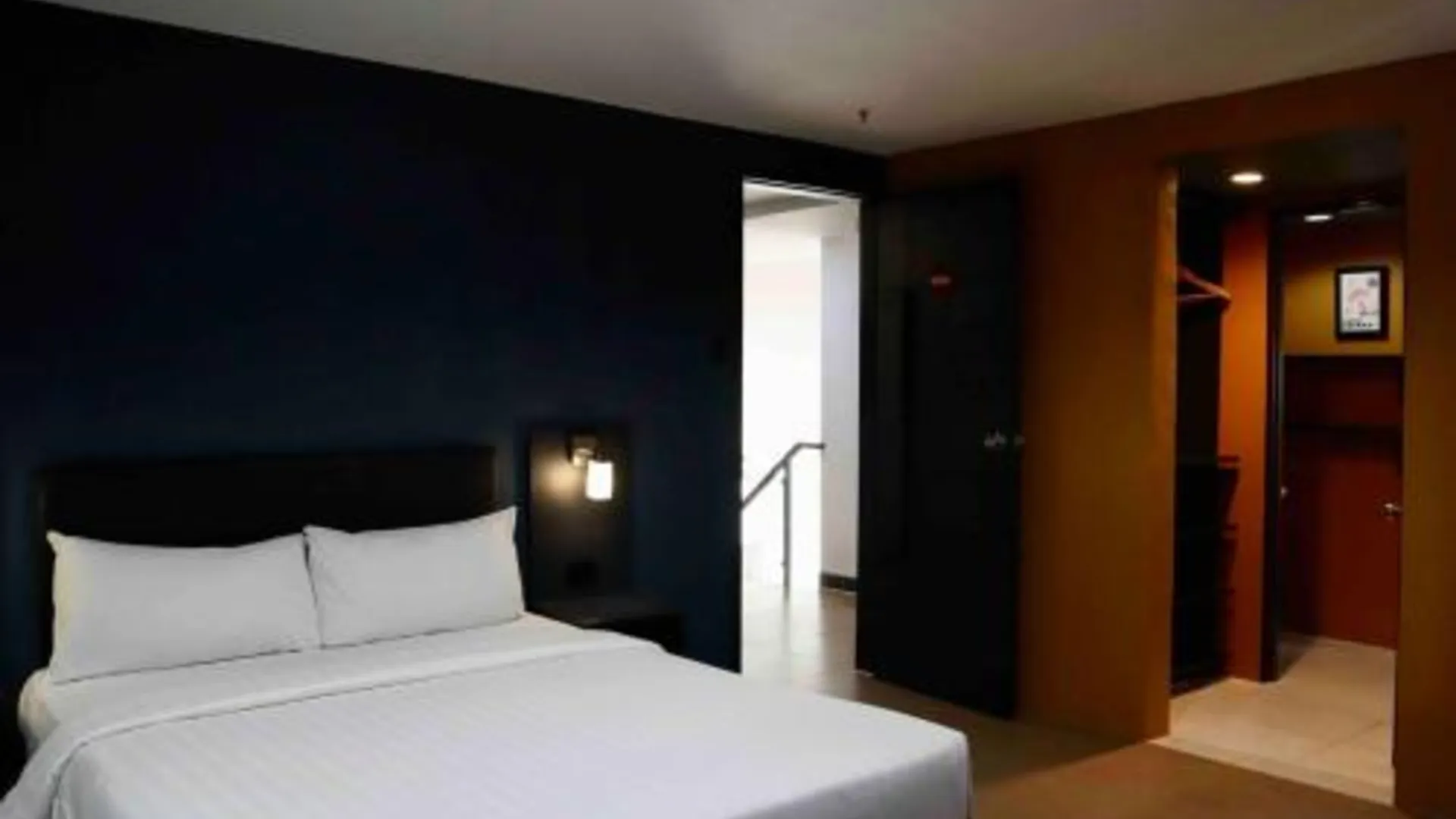 세부 사파테라의 아파트먼트 (180m², 침실 4개, 프라이빗 욕실 4개) 4성급 싱글룸 객실