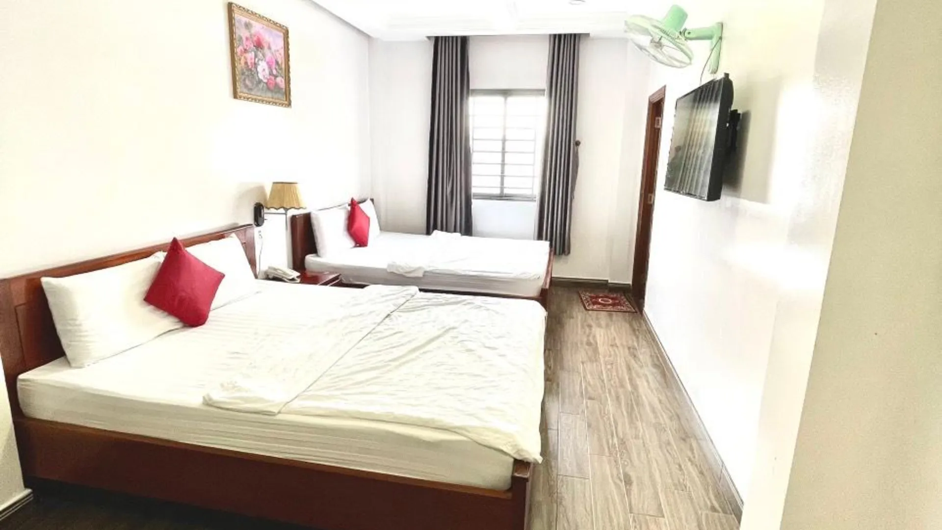 호치민 퀸 빅토리아 2성급 호텔 수영장